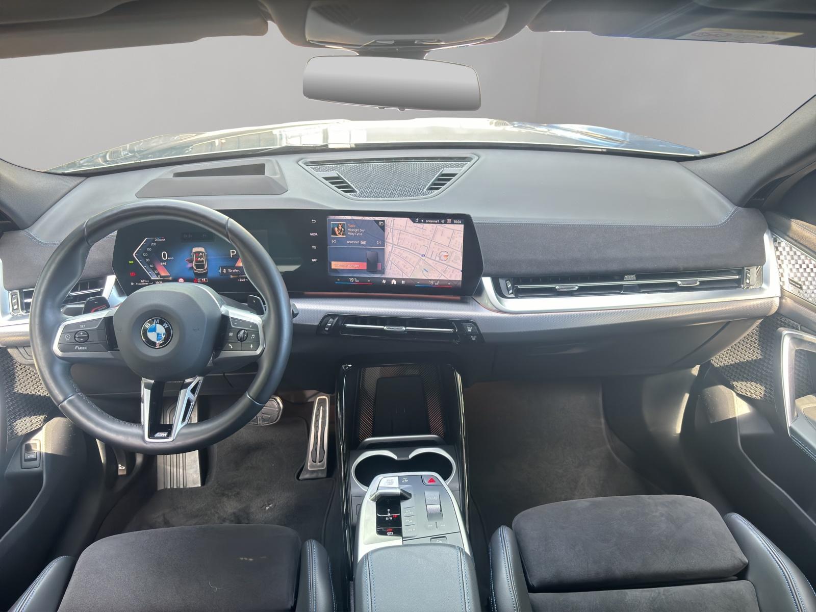 BMW X2 20i sDrive paddles-image-6