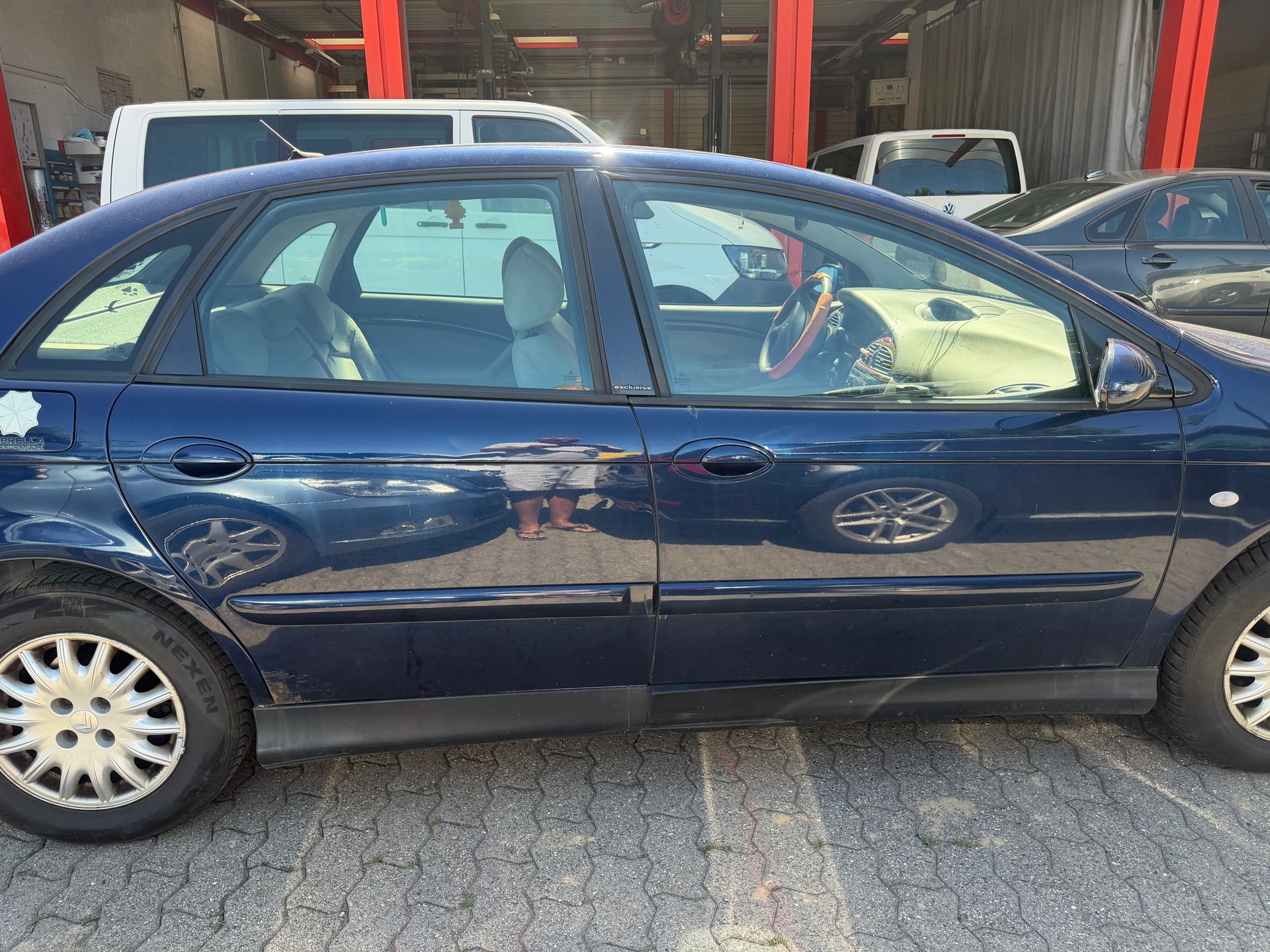 CITROEN C5 Berline 2.0i 16V Exclusive Automatic-image-4