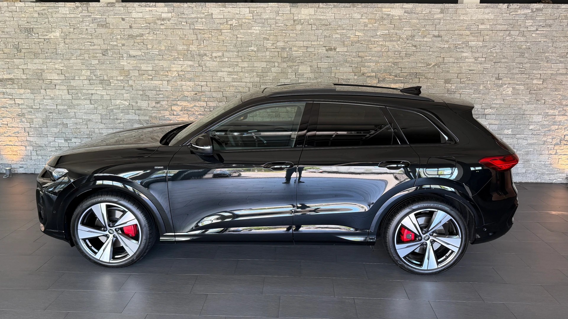 AUDI Q5 e-hybrid quattro 270 kW 367PS S-Line Schweizer-Fahrzeug-image-6