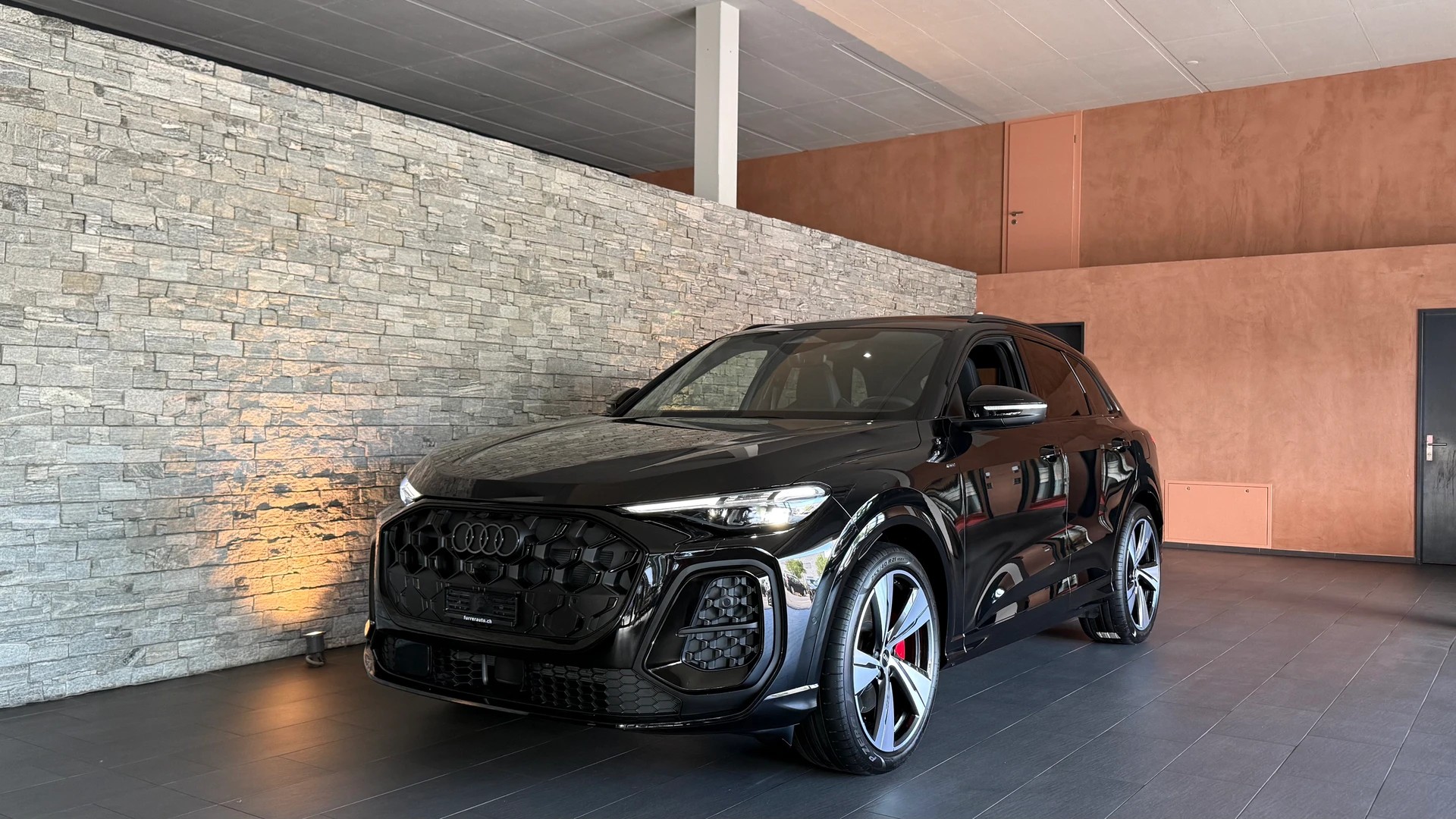 AUDI Q5 e-hybrid quattro 270 kW 367PS S-Line Schweizer-Fahrzeug