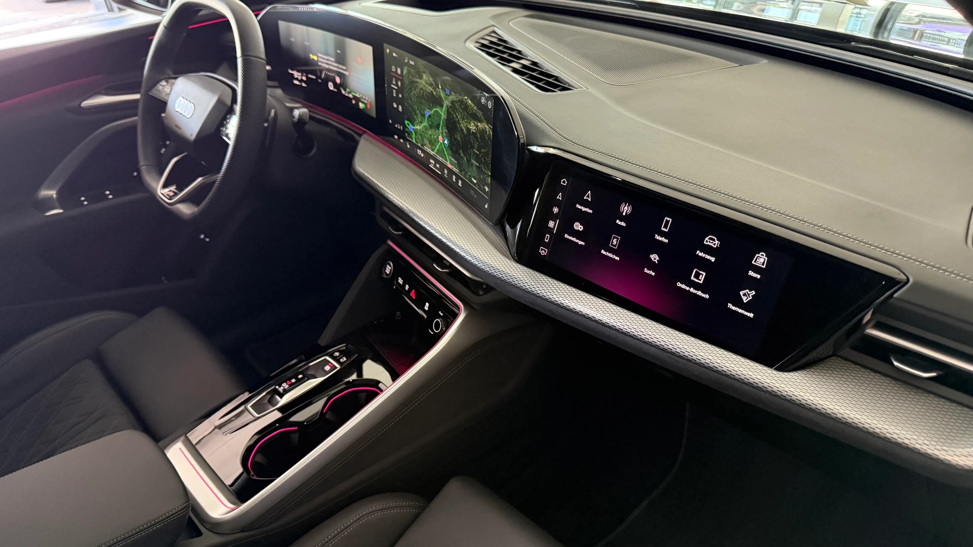 AUDI Q5 e-hybrid quattro 270 kW 367PS S-Line Schweizer-Fahrzeug-image-17