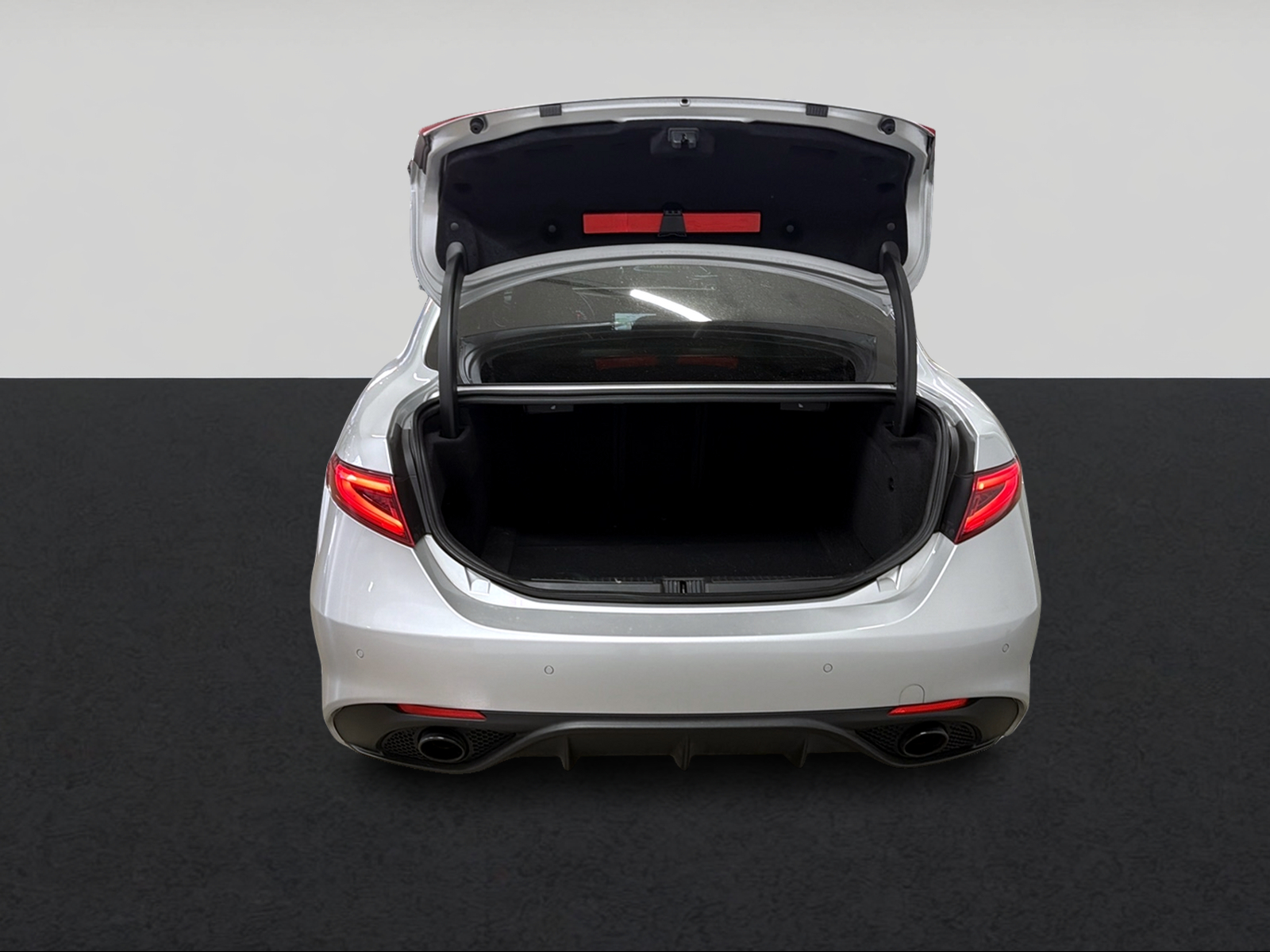 ALFA ROMEO Giulia 2.0 Veloce Q4 Automatic-showroom-element-3