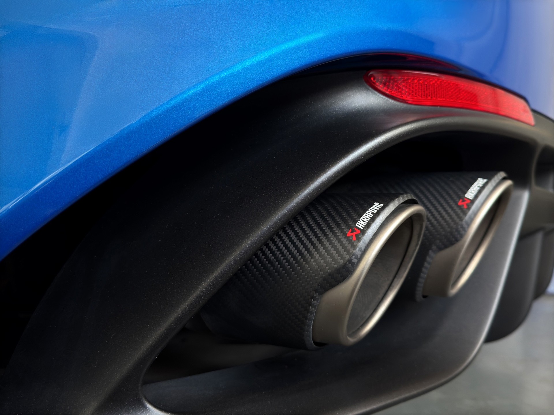 ALFA ROMEO Giulia 2.9 V6 Quadrifoglio "Akrapovic-Pack ADAS Plus"-image-8