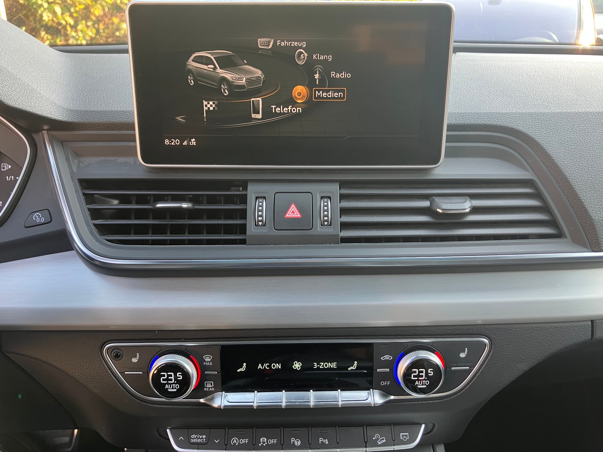 AUDI SQ5 3.0 TFSI quattro S-tronic-image-12