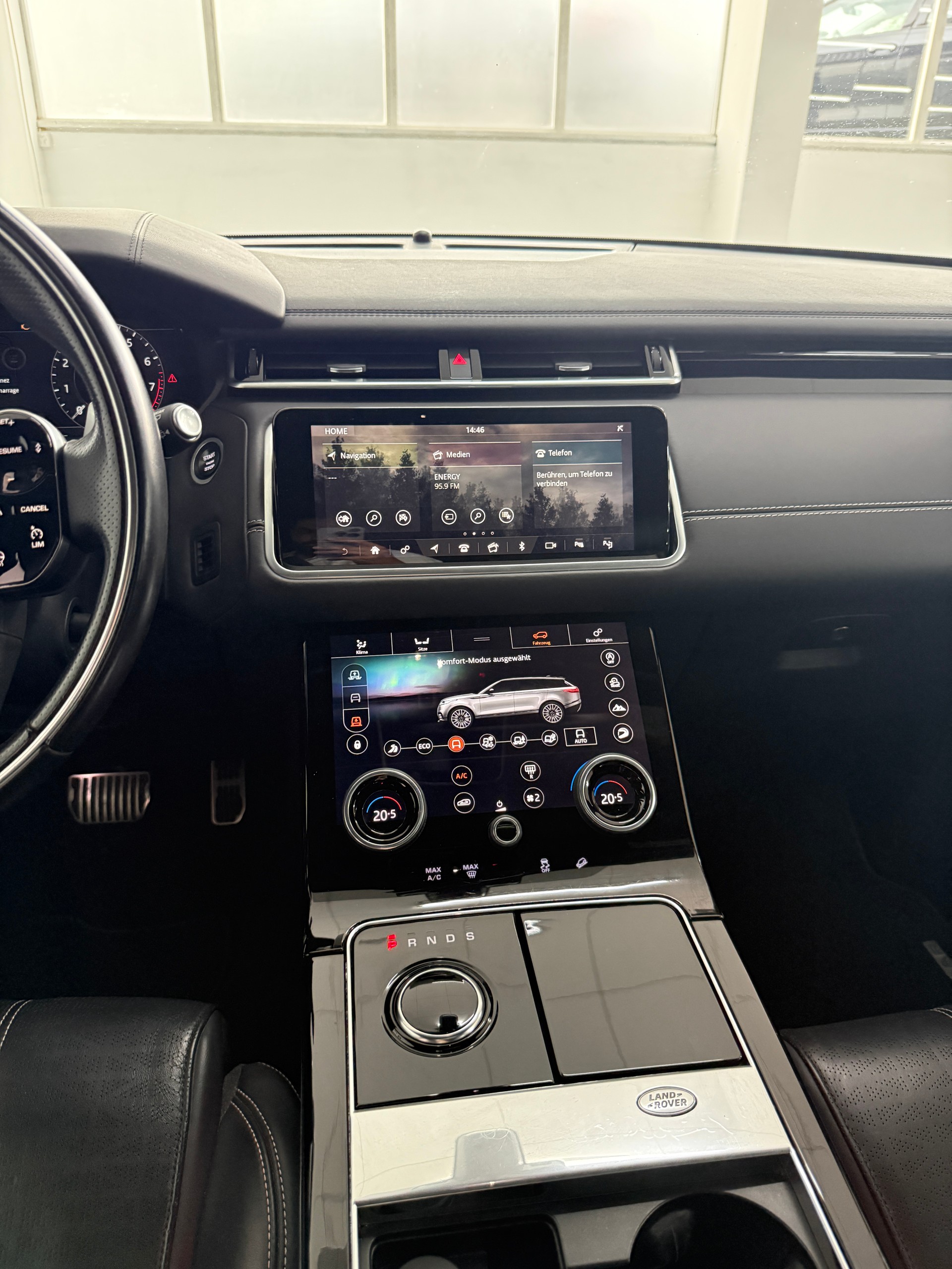 LAND ROVER Range Rover Velar R-Dynamic P 380 HSE Automatic-image-9