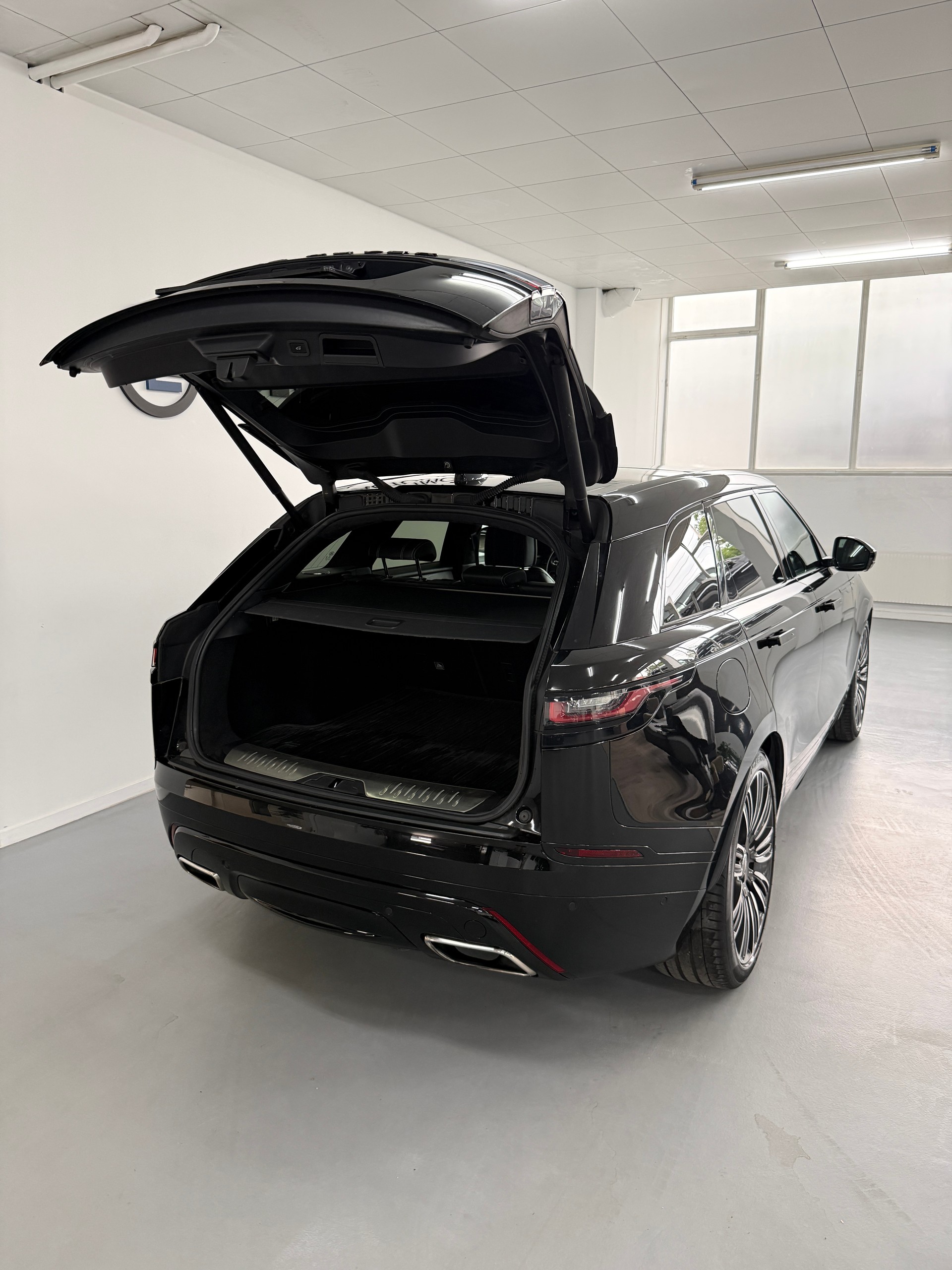 LAND ROVER Range Rover Velar R-Dynamic P 380 HSE Automatic-image-14