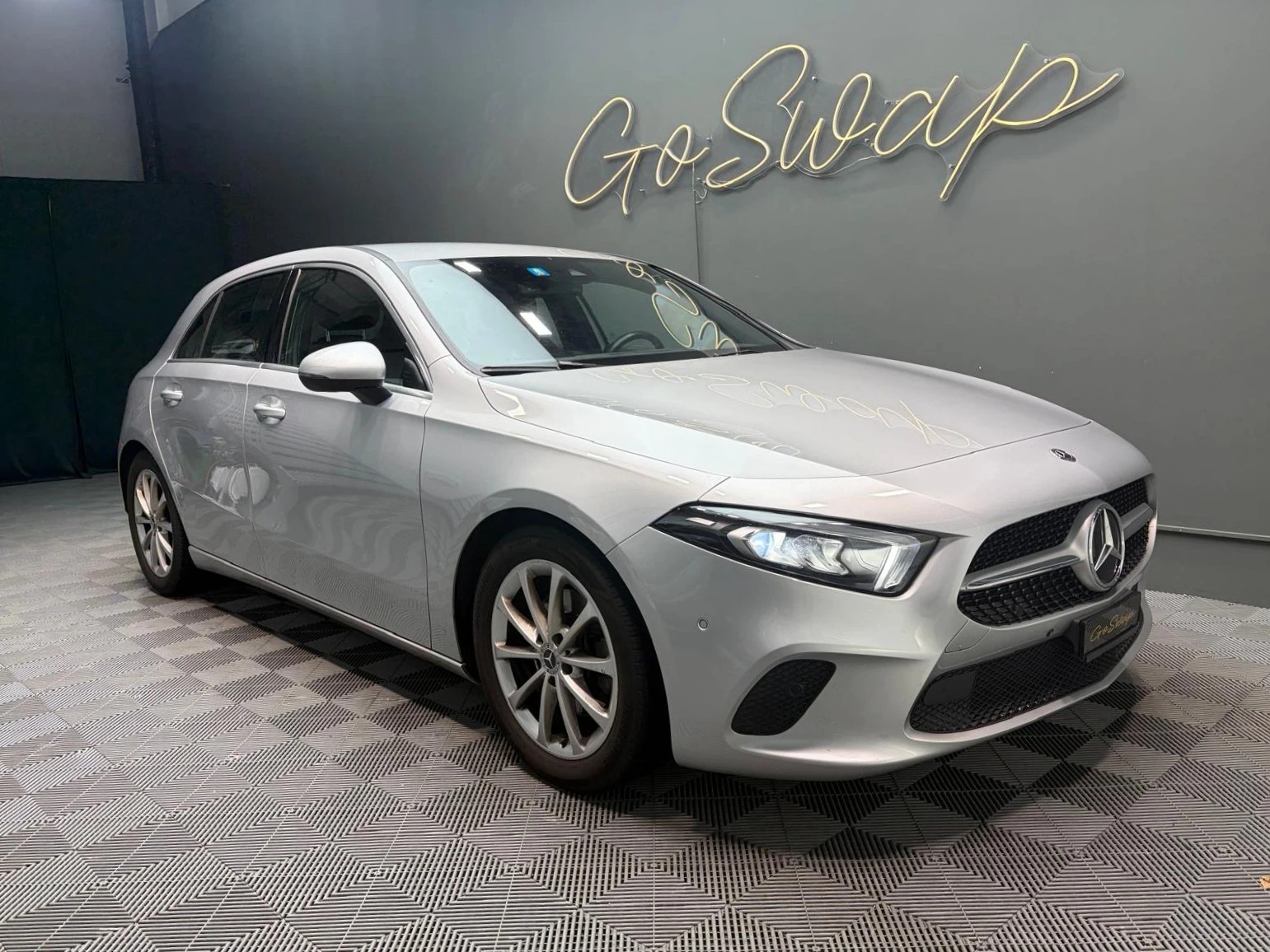 MERCEDES-BENZ A 200 Progressive 7G-DCT - Attelage