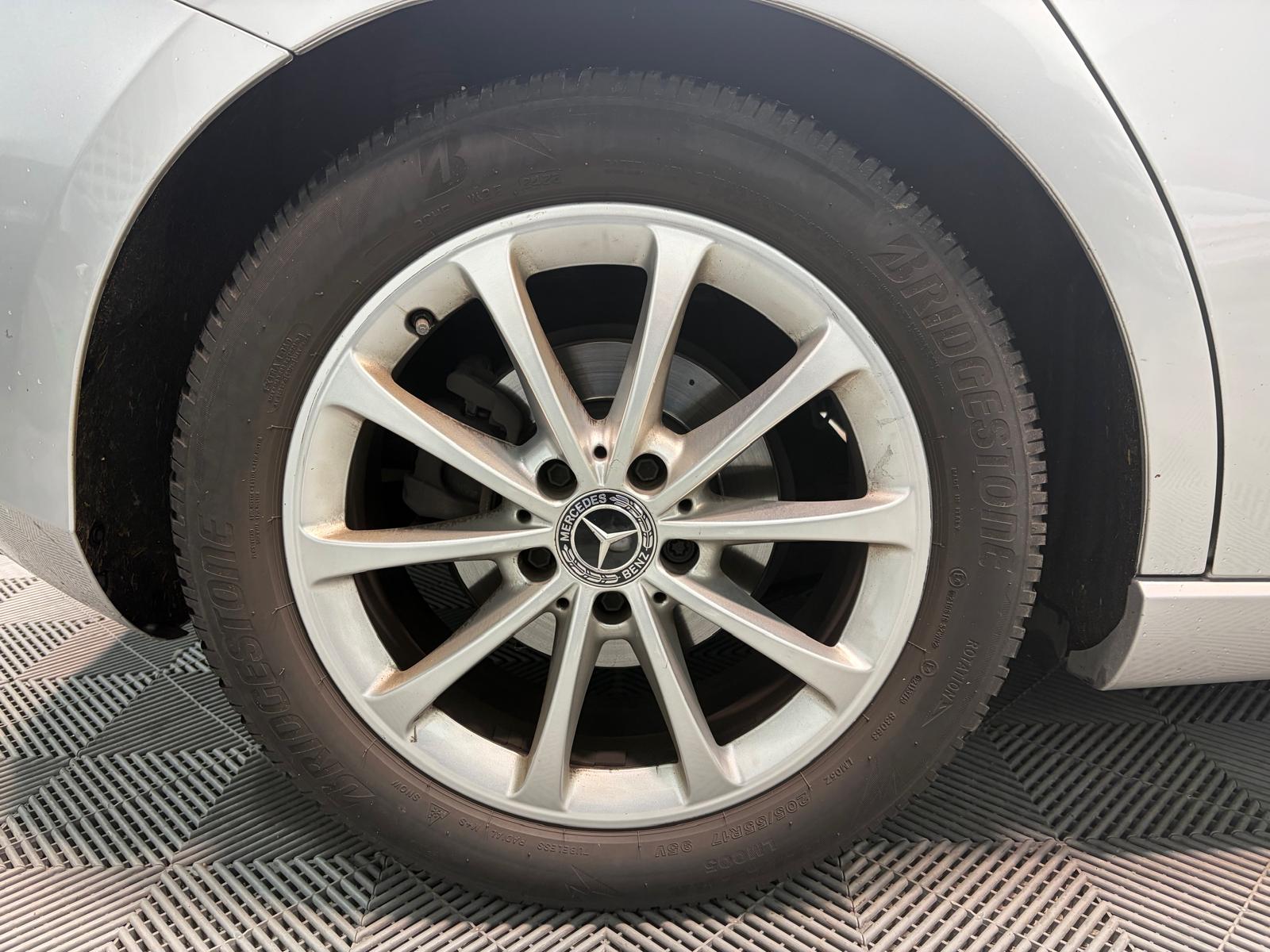 MERCEDES-BENZ A 200 Progressive 7G-DCT - Attelage-image-31