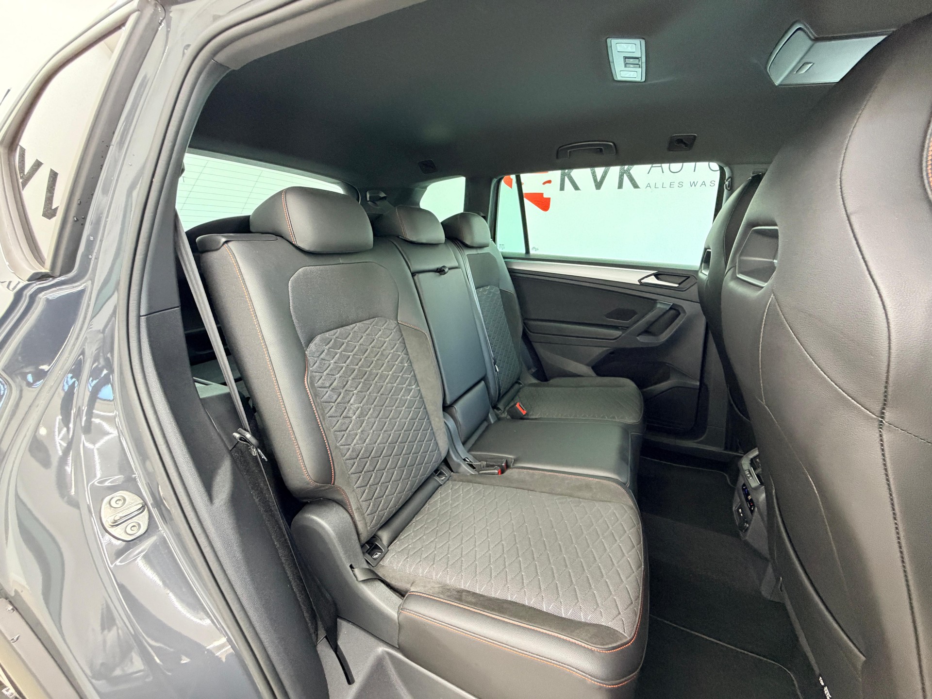 SEAT Tarraco 2.0 TDI CR Style 4Drive DSG | 7-Plätzer | CH-Fahrzeug |-image-17