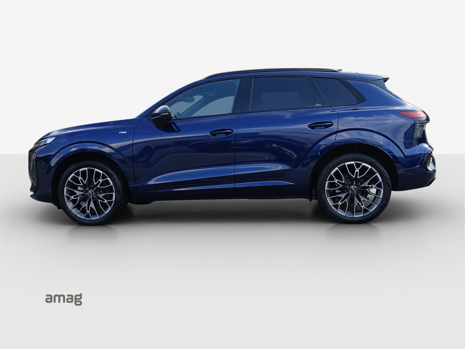 AUDI Q3 SUV 110 kW TFSI S tronic-showroom-element-1