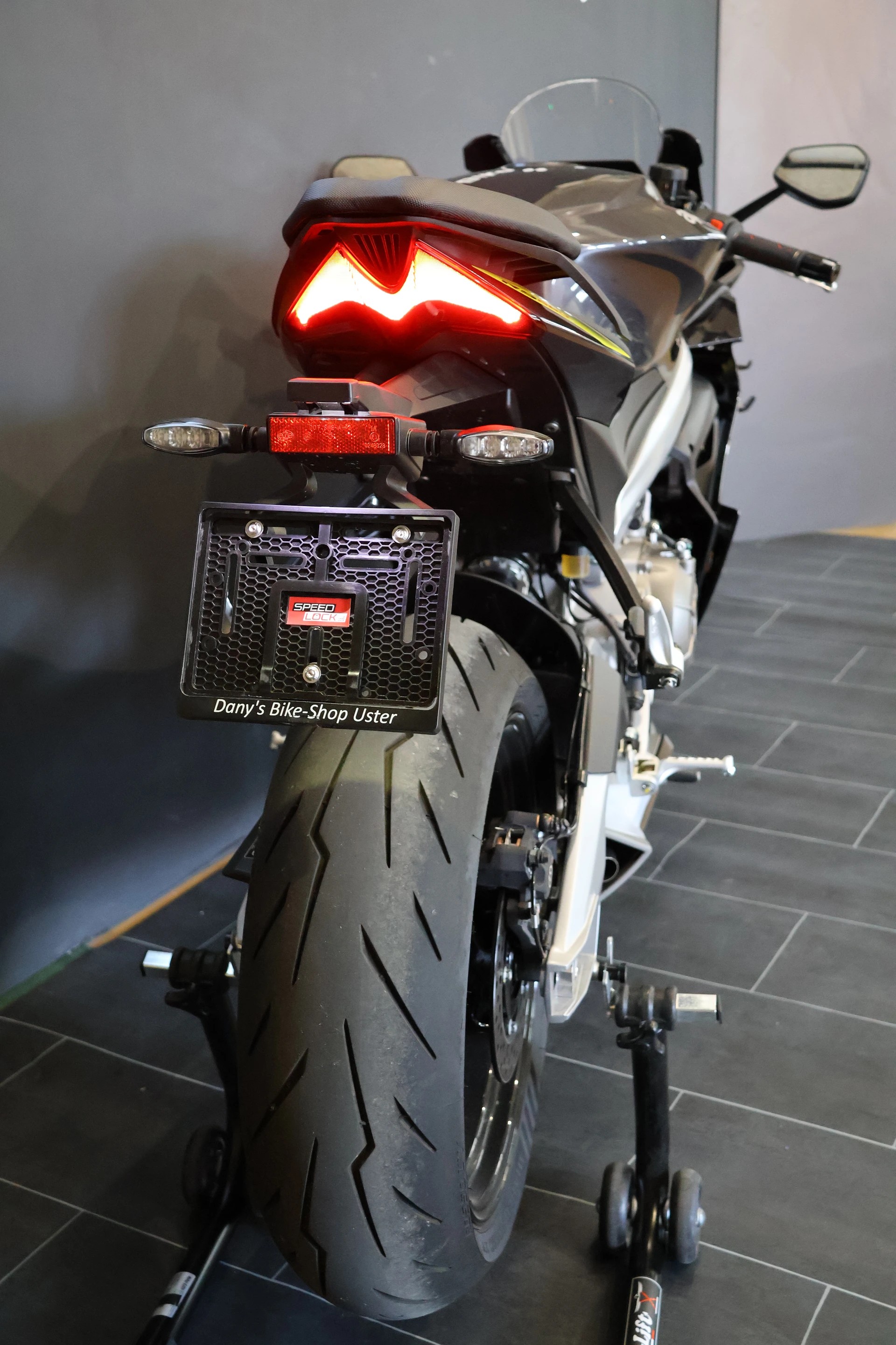 APRILIA RS 660 black Rims E5+ (35kW)-image-4
