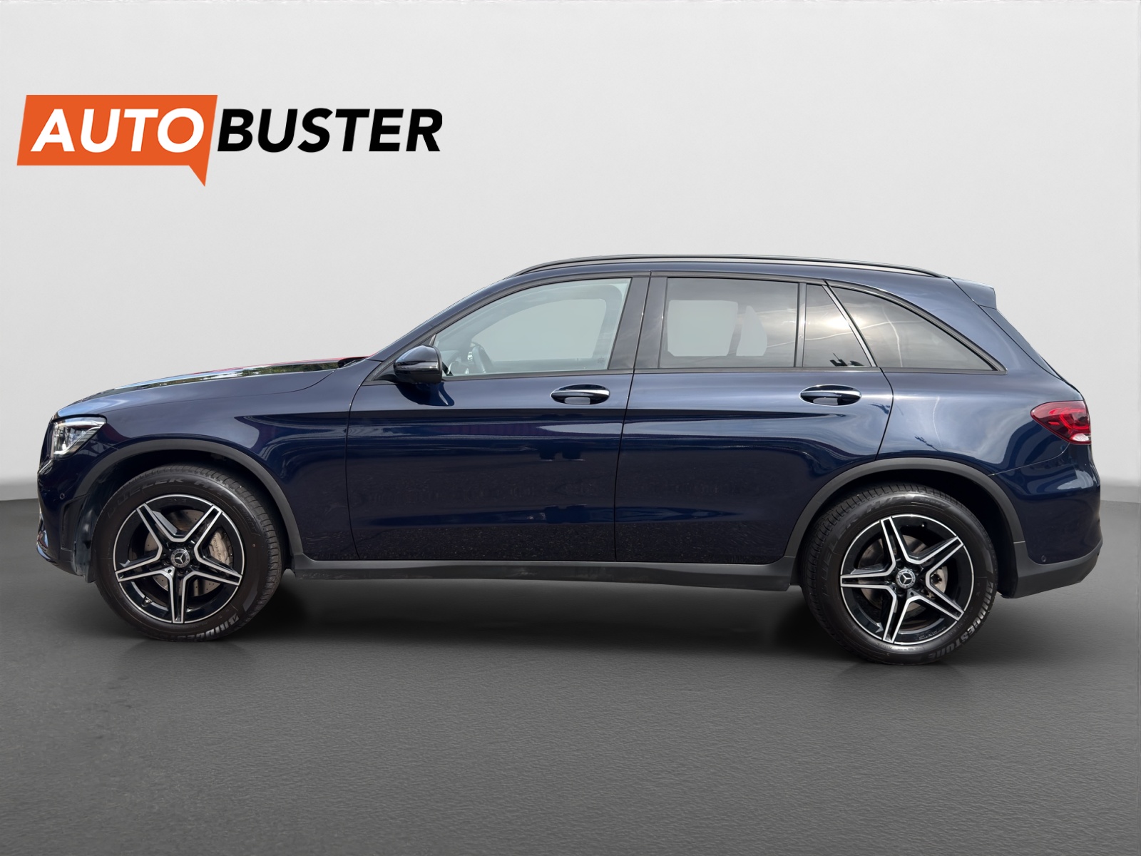 MERCEDES-BENZ GLC 300 AMG Line 4Matic 9G-Tronic-showroom-element-1