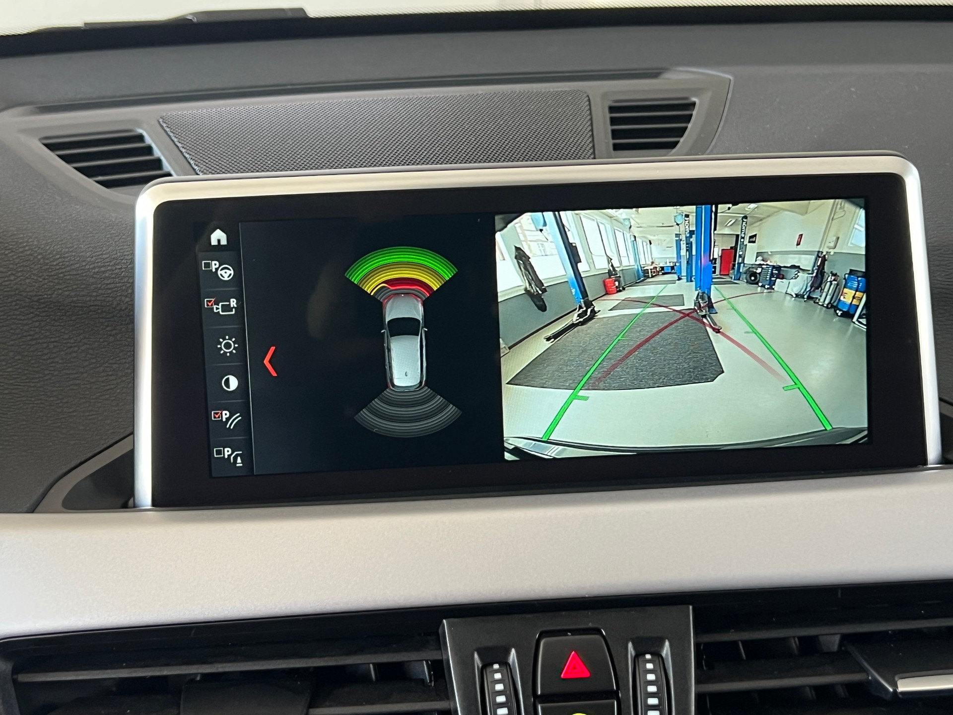 BMW X1 sDrive 18i Steptronic DSK-image-12