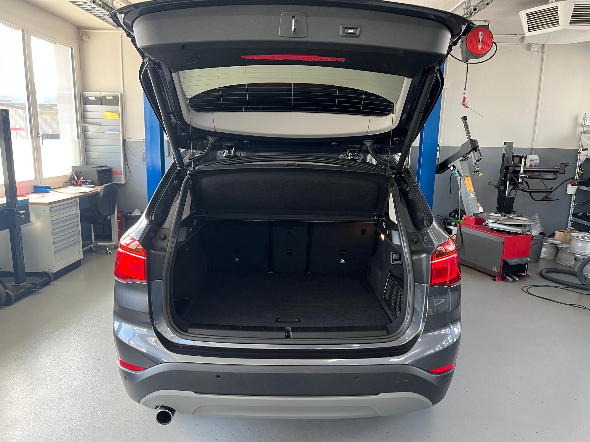 BMW X1 sDrive 18i Steptronic DSK-image-9