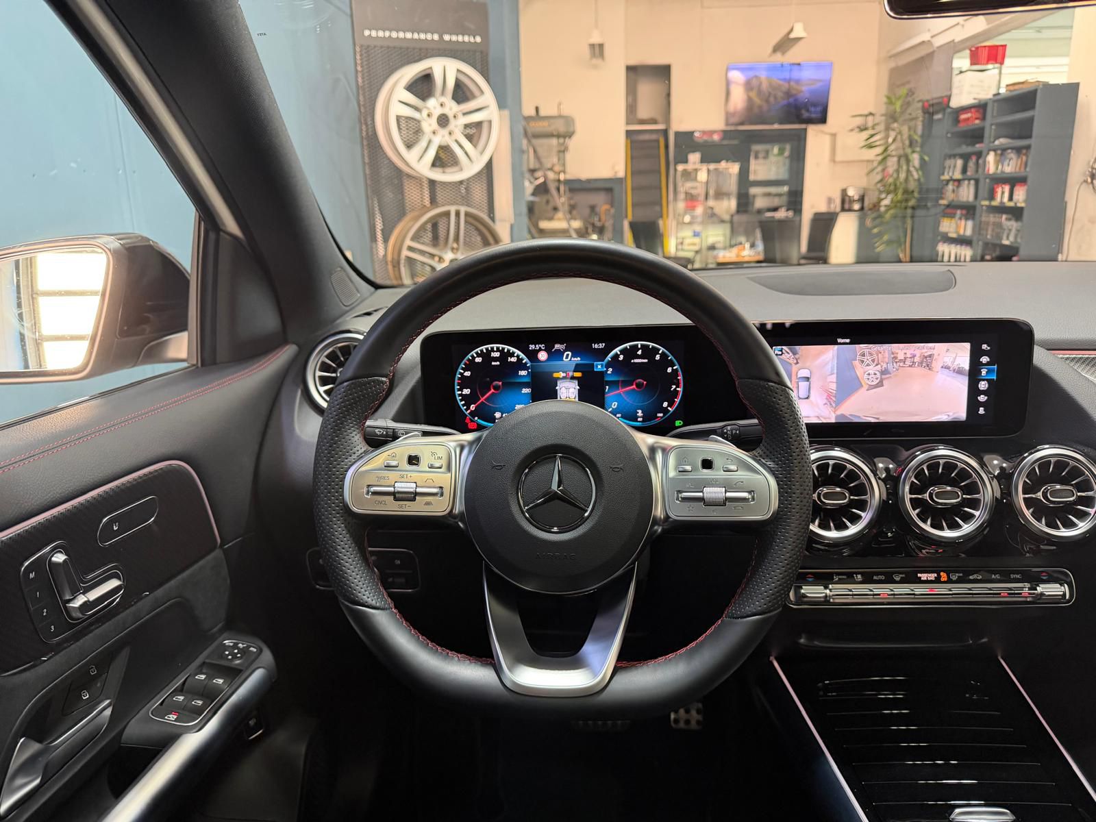 MERCEDES-BENZ GLA 250 4Matic AMG Line 8G-DCT-image-7