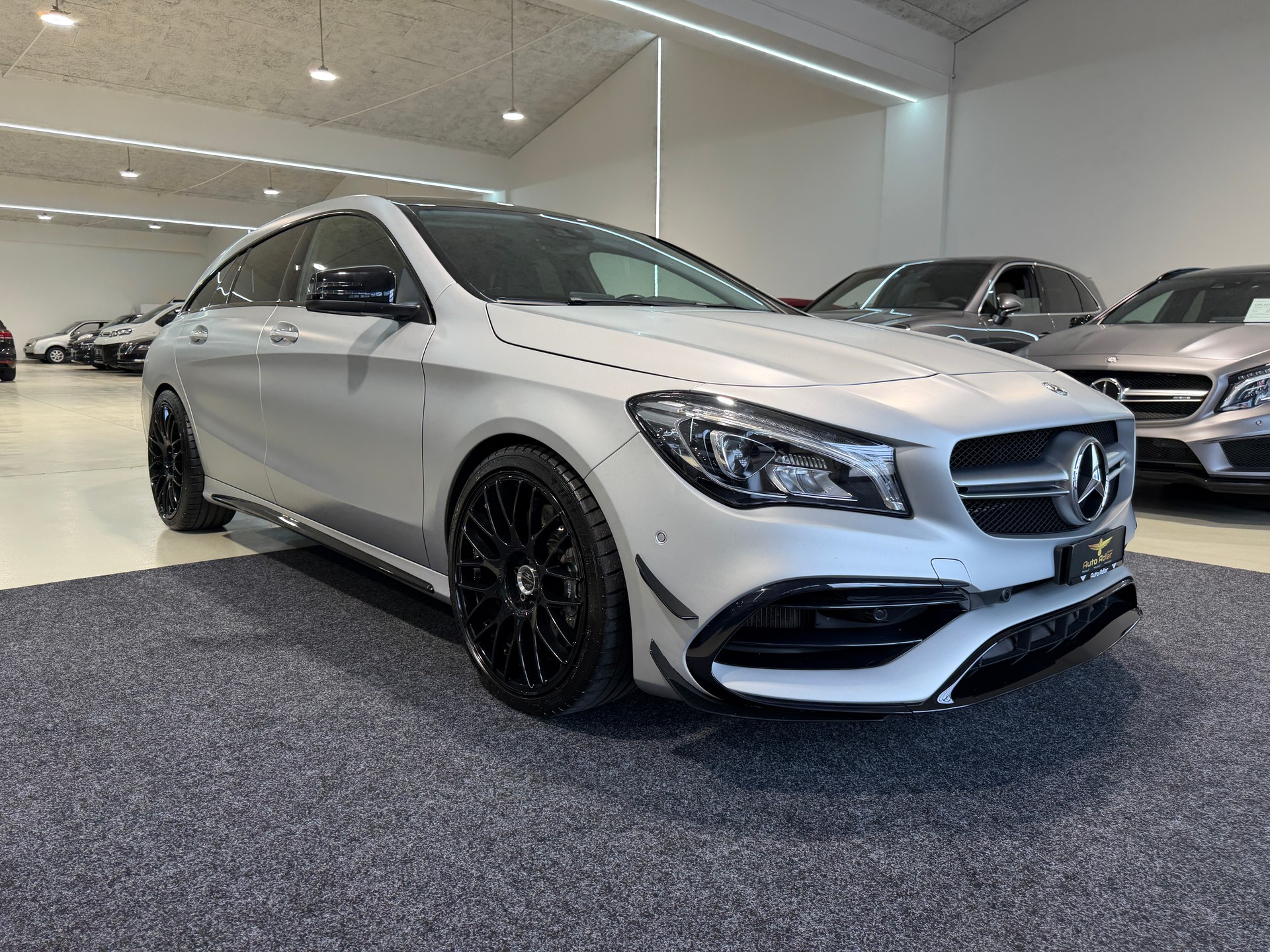 MERCEDES-BENZ CLA Shooting Brake 45 AMG 4Matic Speedshift-showroom-element-2