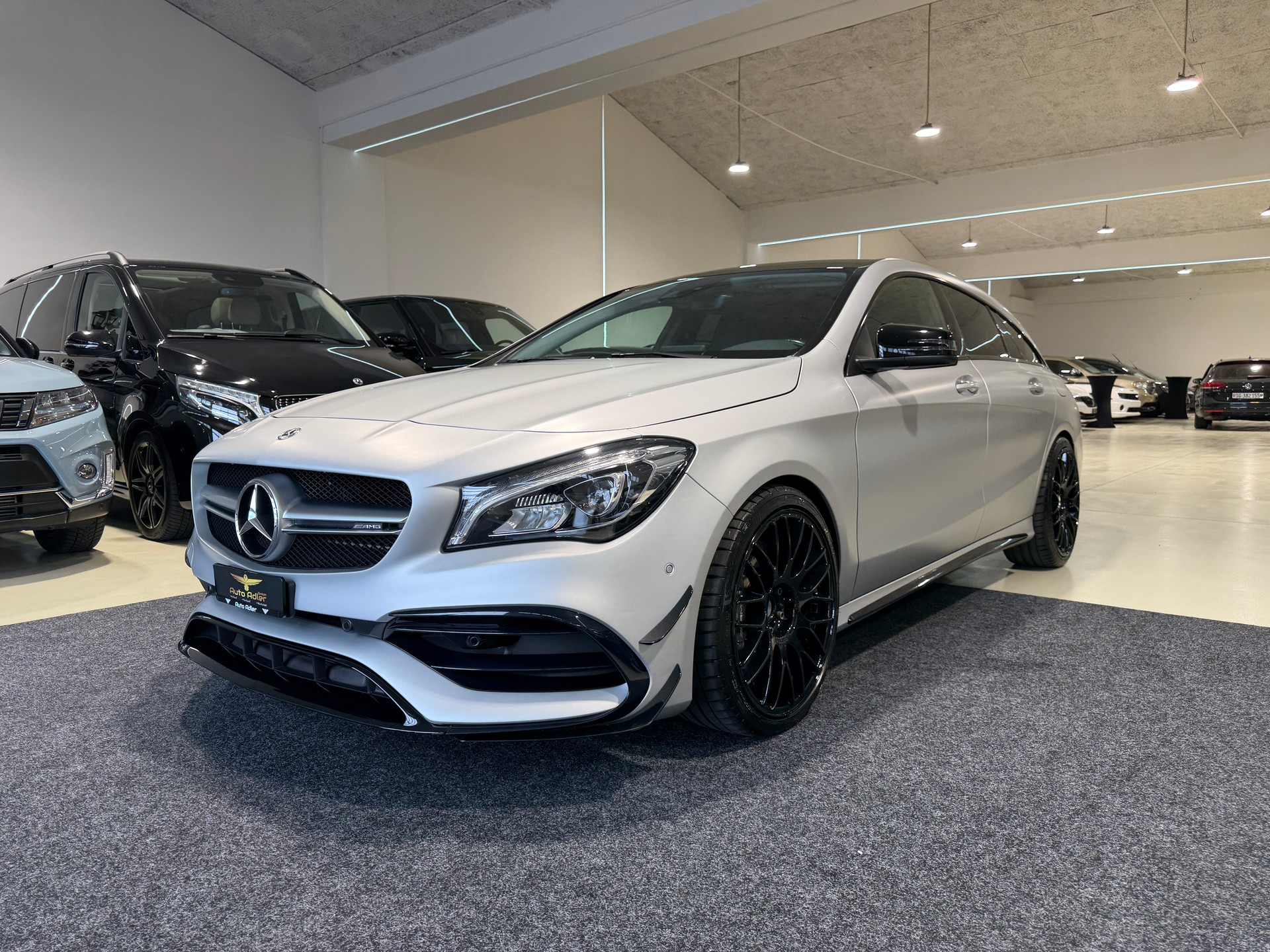 MERCEDES-BENZ CLA Shooting Brake 45 AMG 4Matic Speedshift-showroom-element-1