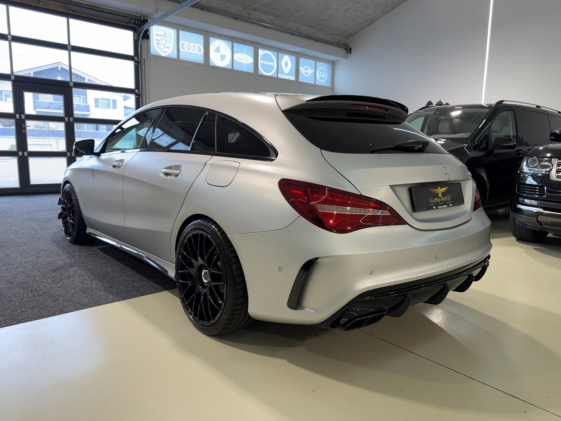 MERCEDES-BENZ CLA Shooting Brake 45 AMG 4Matic Speedshift-showroom-element-3