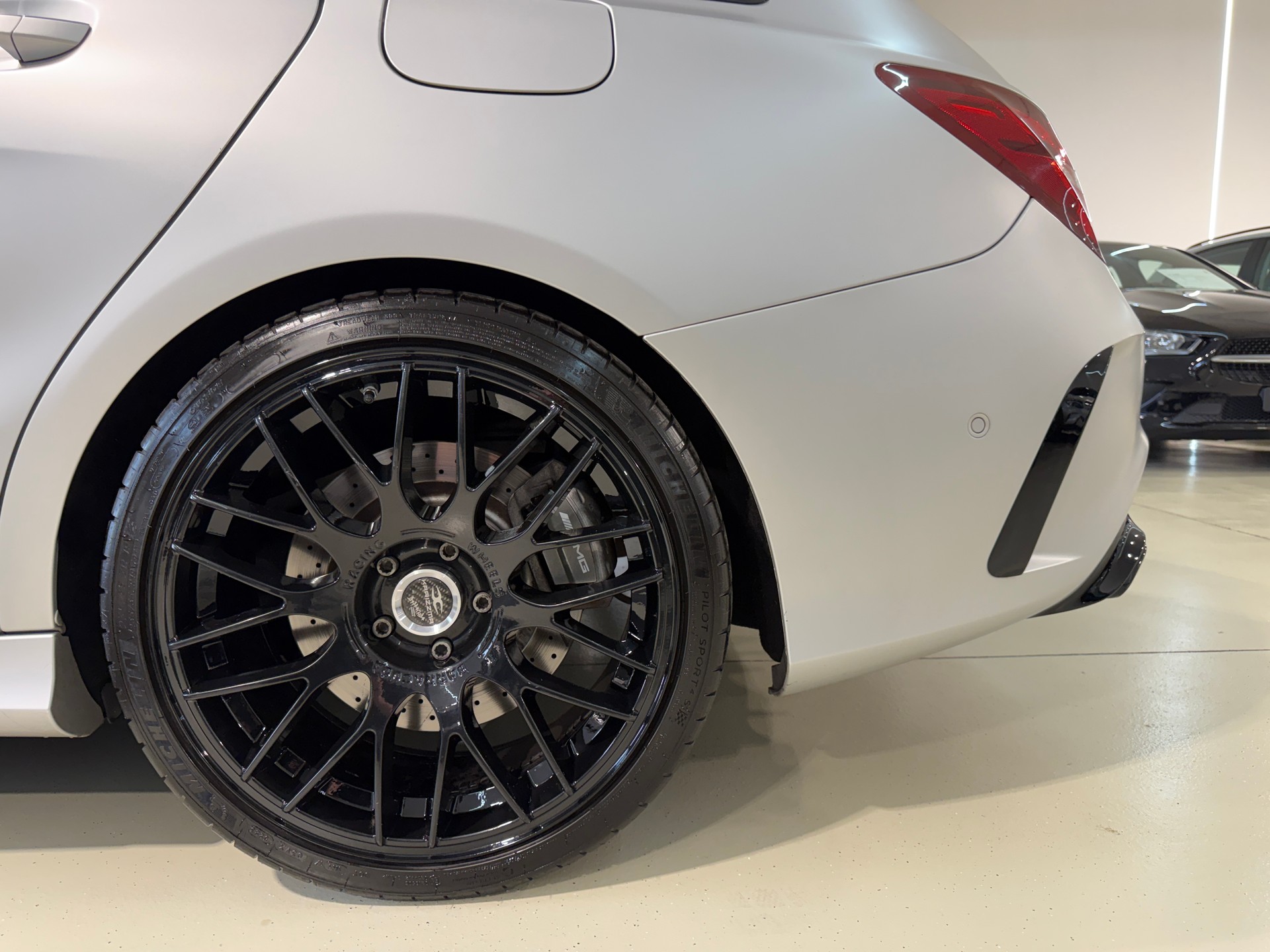 MERCEDES-BENZ CLA Shooting Brake 45 AMG 4Matic Speedshift-image-9
