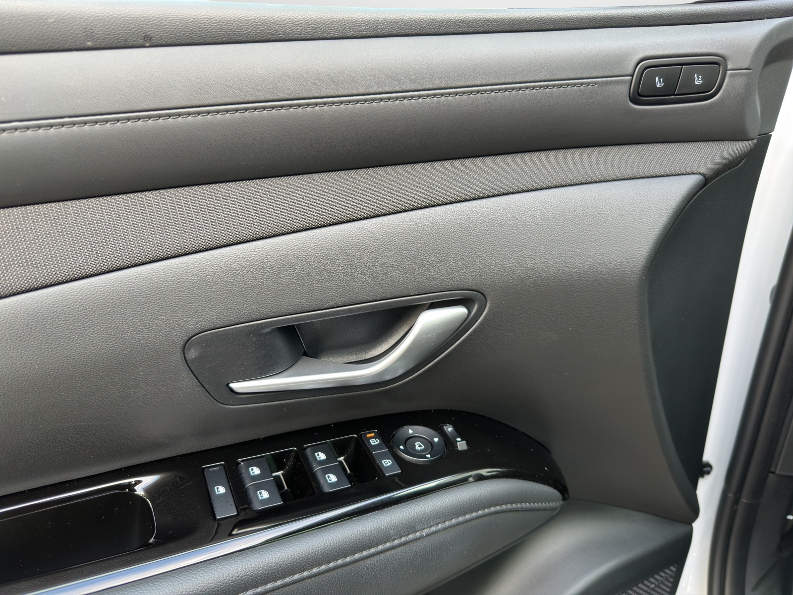 HYUNDAI Tucson 1.6 T-GDi HEV Vertex 4WD-image-11