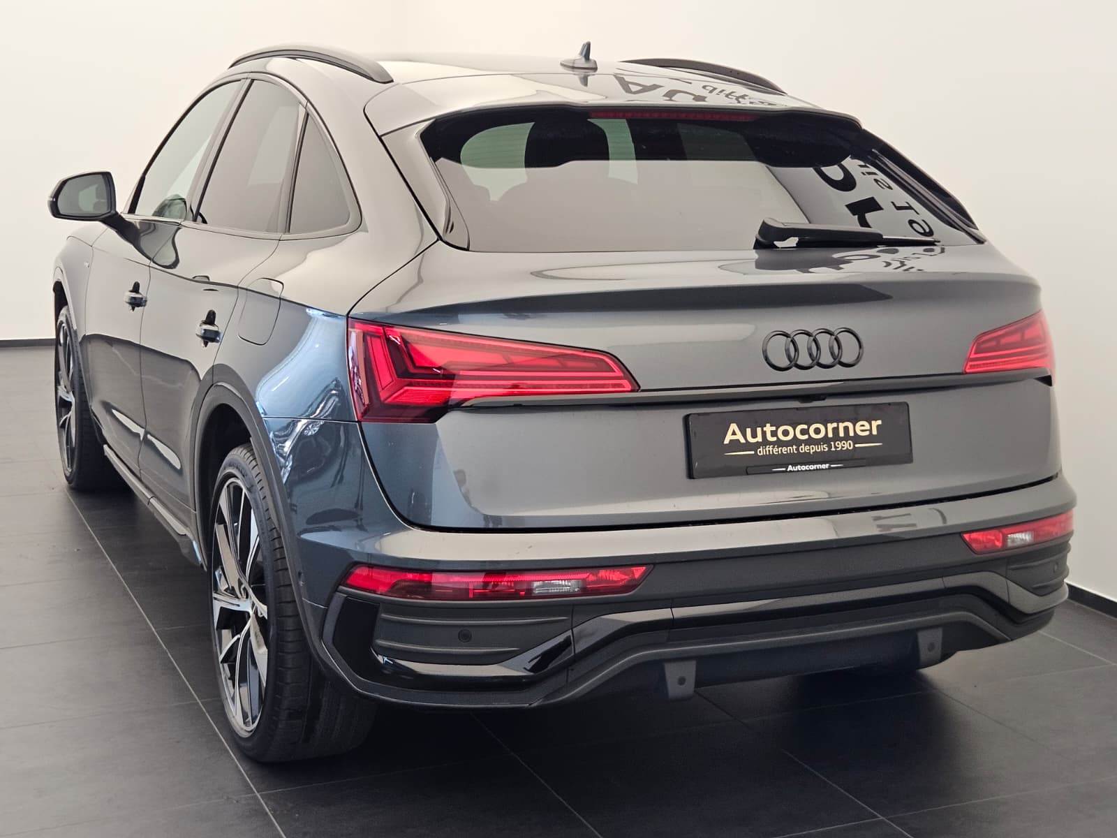 AUDI Q5 Sportback 50 TFSI e PHEV S line quattro S-tronic-image-8