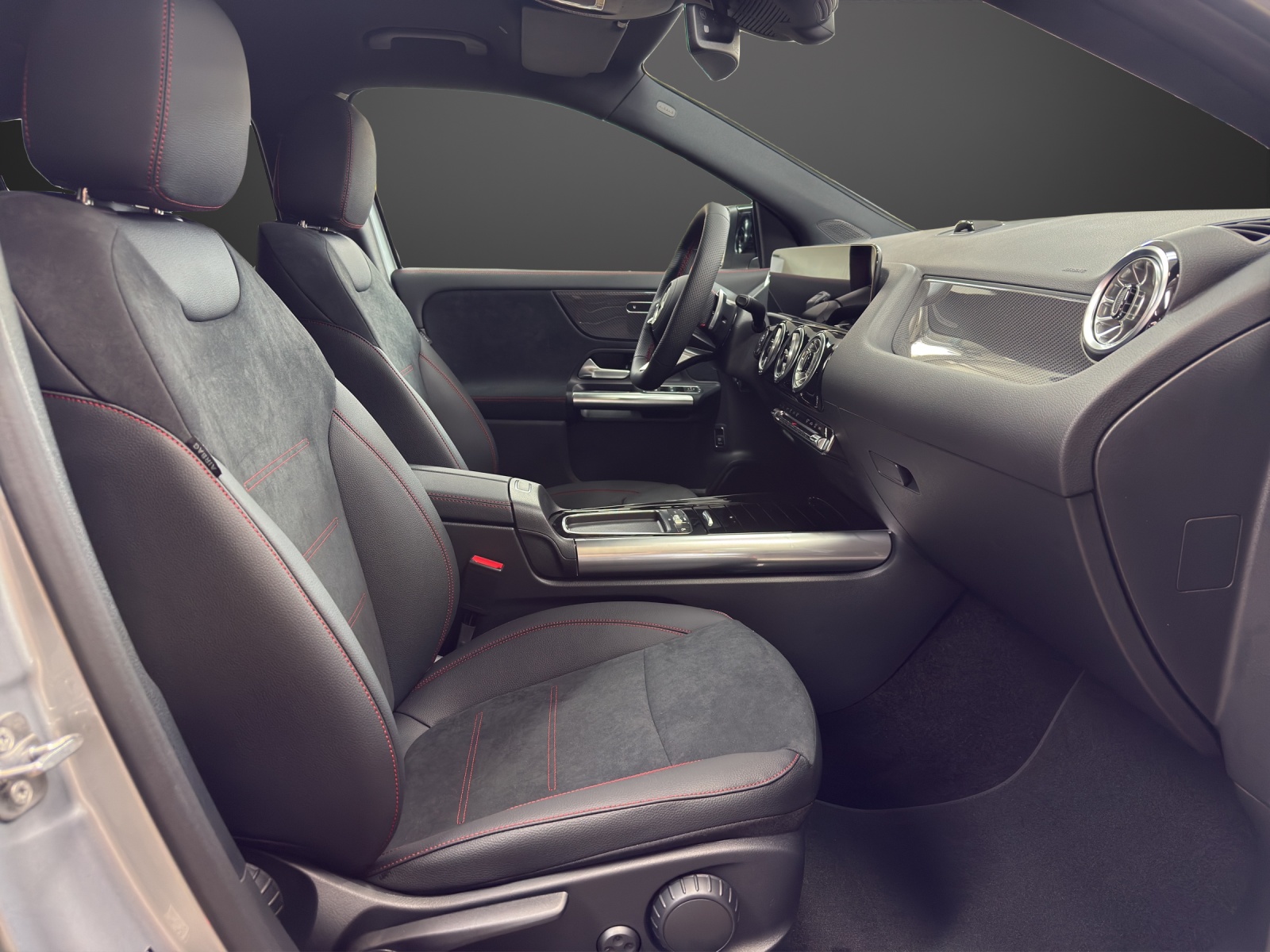 MERCEDES-BENZ GLA 220d 4Matic Swiss Star-image-11