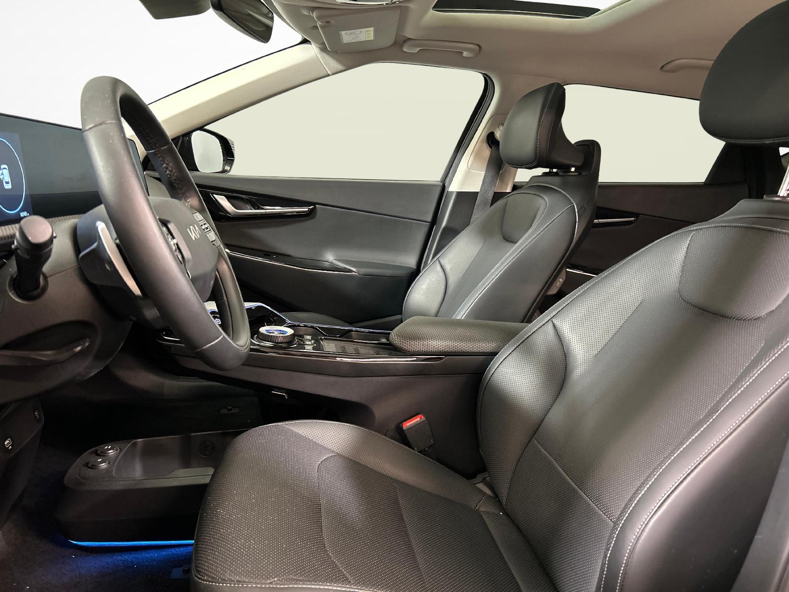 KIA EV6 77 kWh Edition 24-showroom-element-3