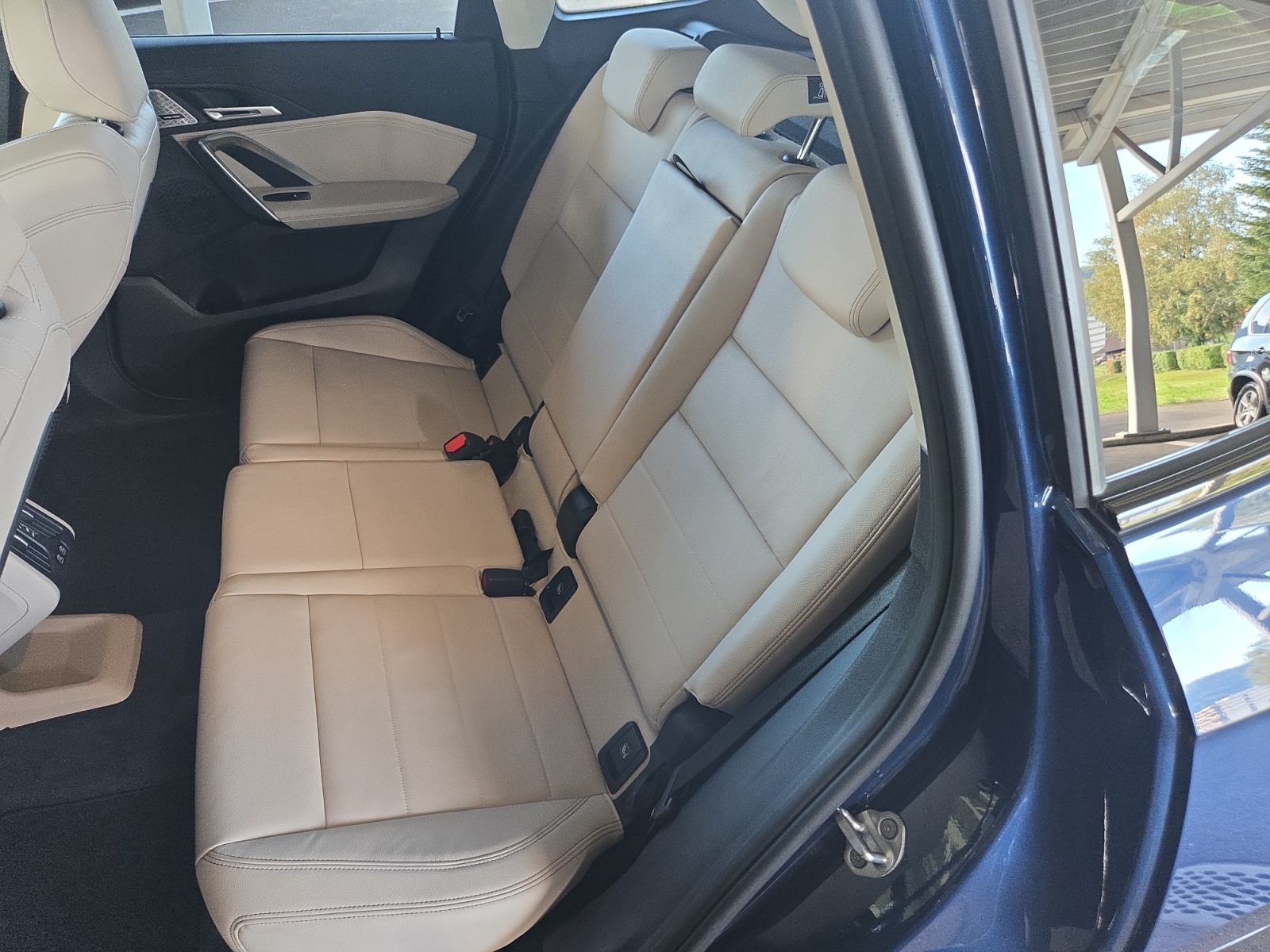 BMW X1 23i xDrive paddles-image-10