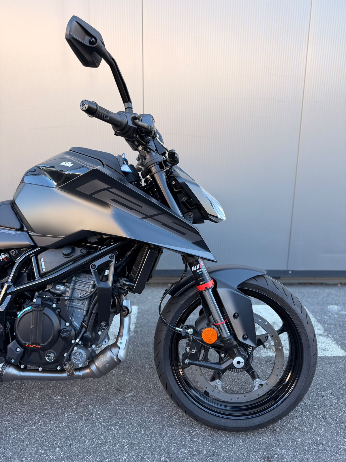 KTM 125 Duke-image-1