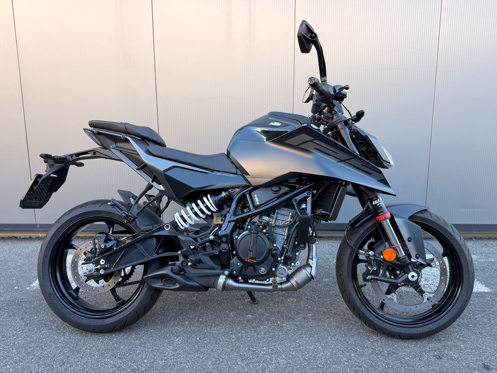 KTM 125 Duke-image-0