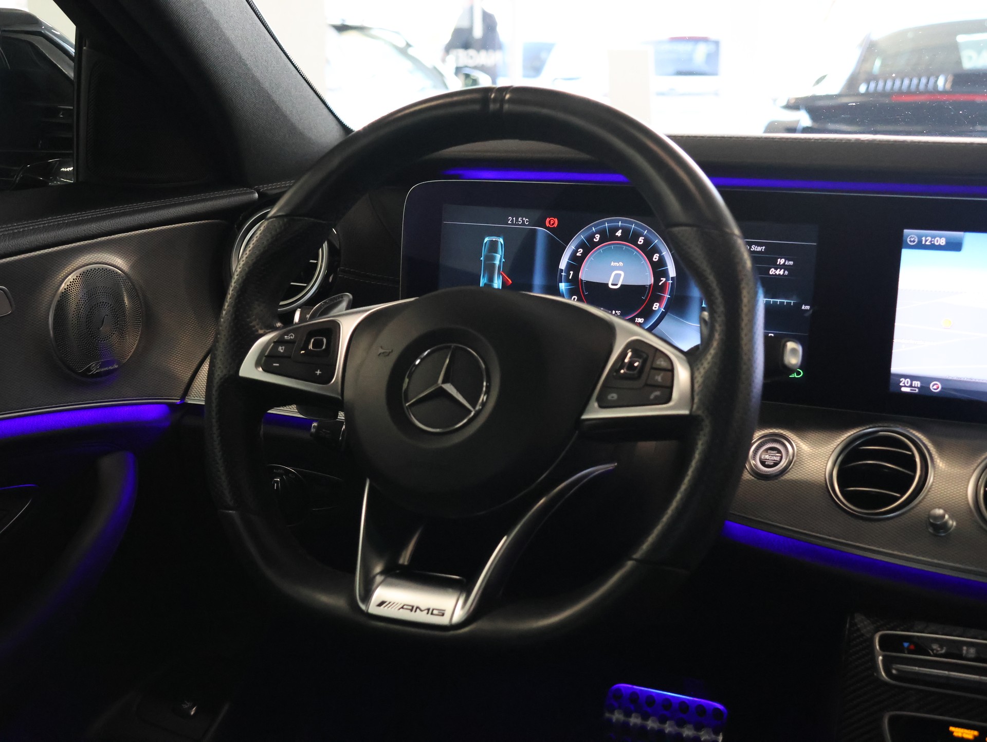 MERCEDES-BENZ E 63 AMG 4Matic Speedshift MCT-image-28