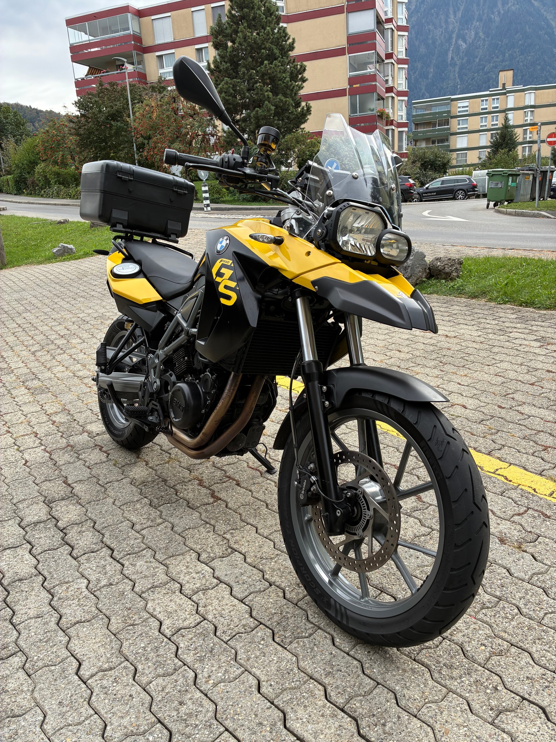 BMW F 650 GS ABS (safetyedition)-image-4