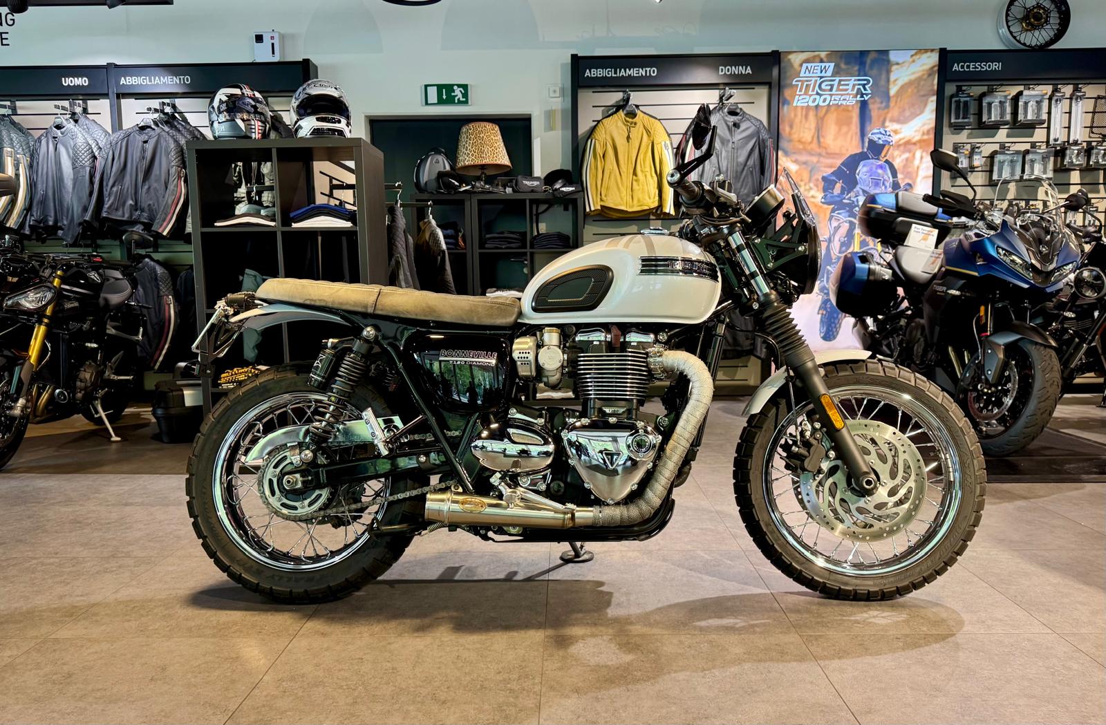 TRIUMPH Bonneville T120 ABS-image-0