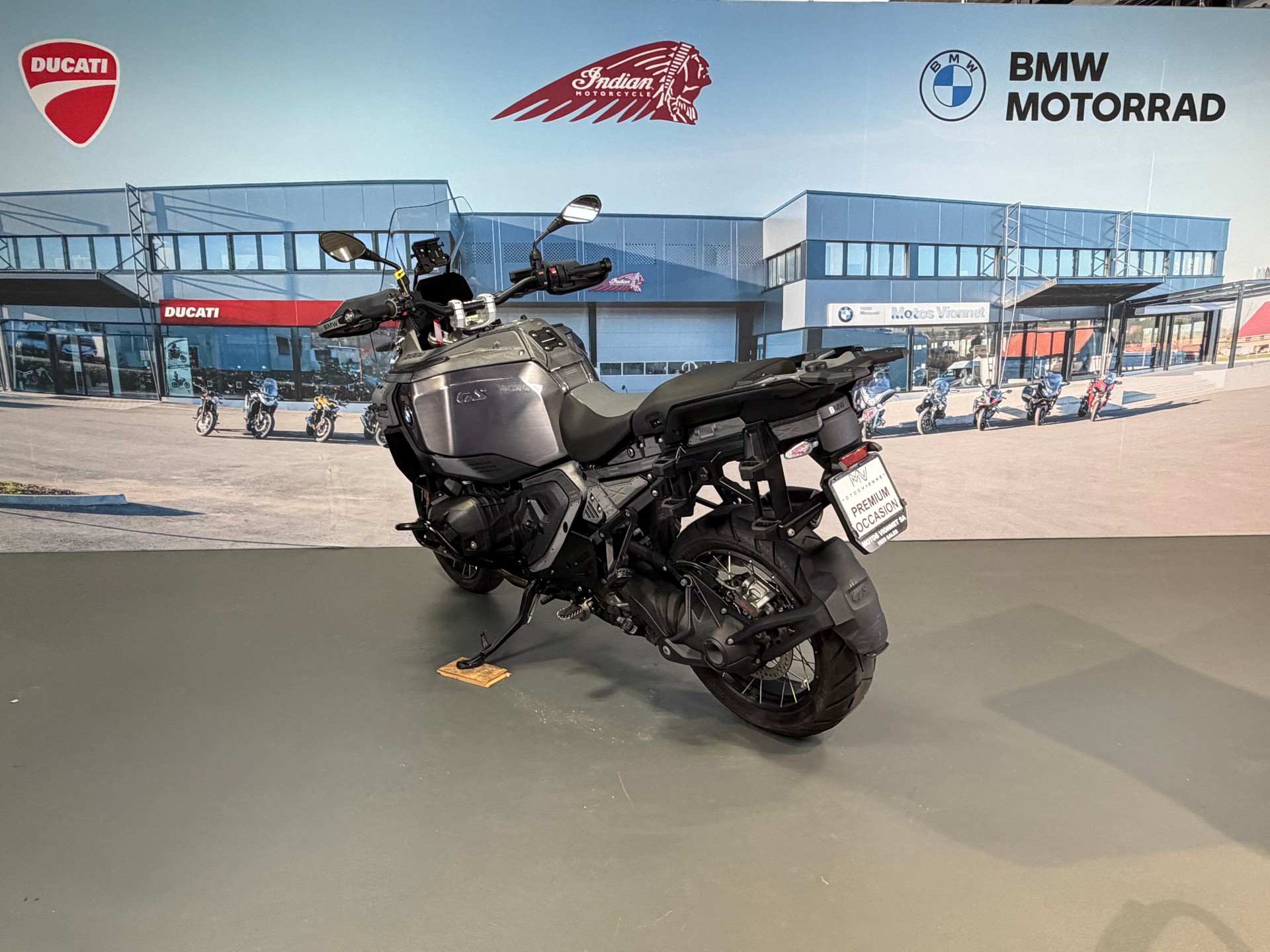 BMW R 1300 GS Adventure-image-4