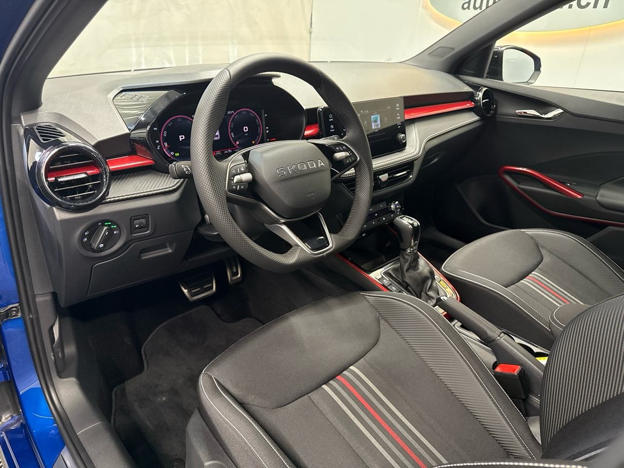 SKODA Fabia 1.5 TSI Monte Carlo DSG-showroom-element-2