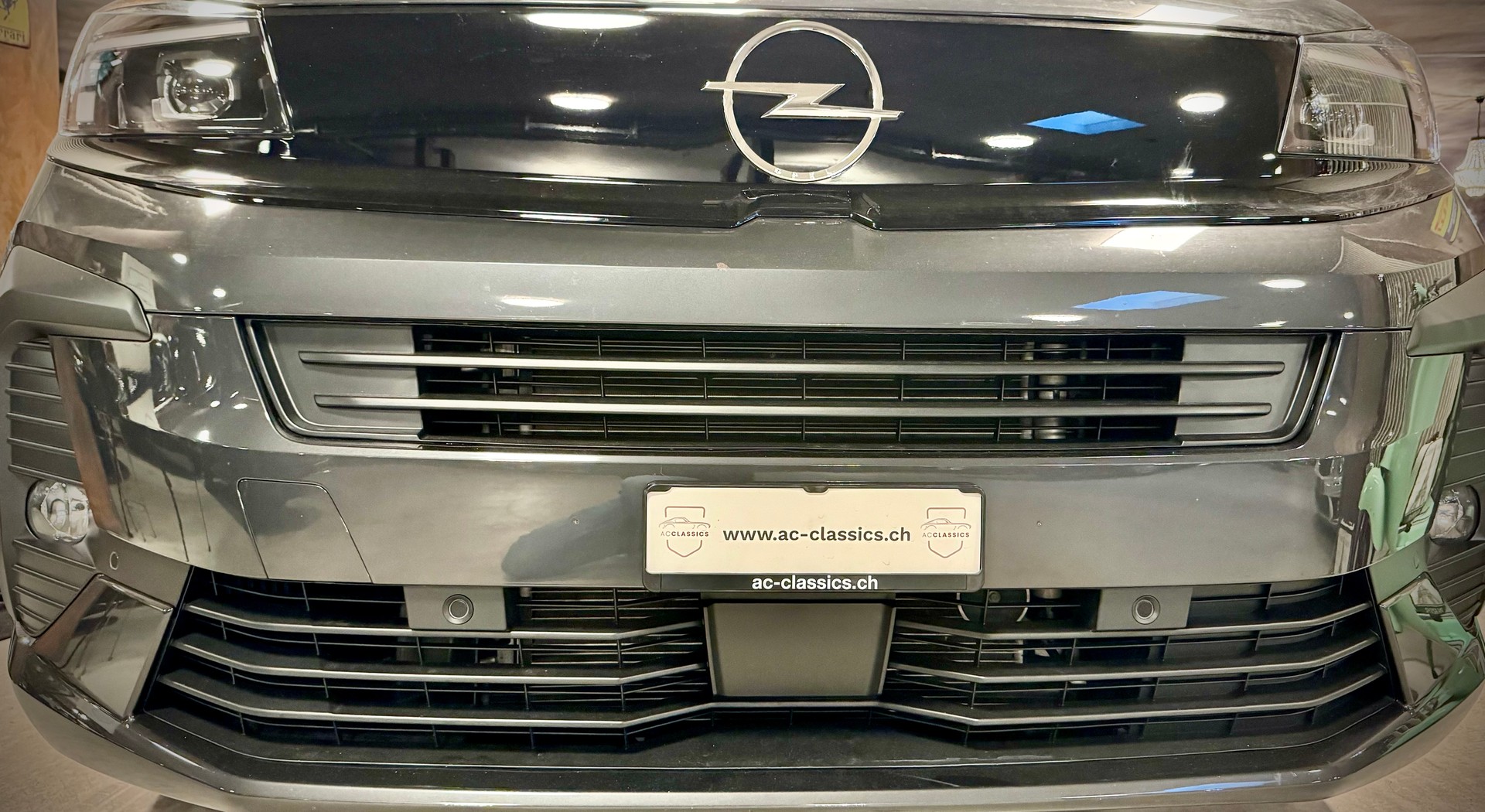 OPEL M Business Edition-showroom-element-3