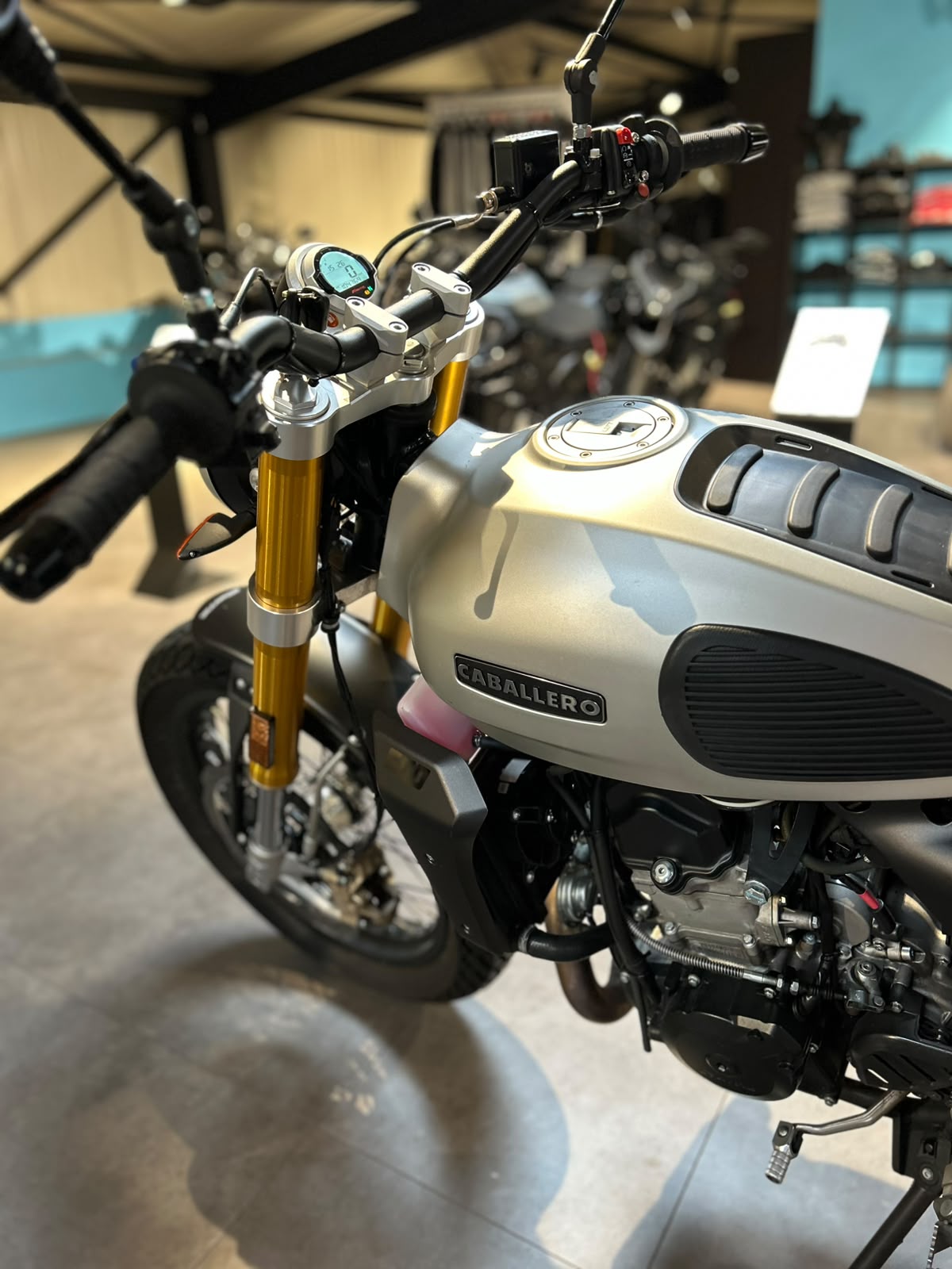 FANTIC Caballero 500 Flat Track-image-3