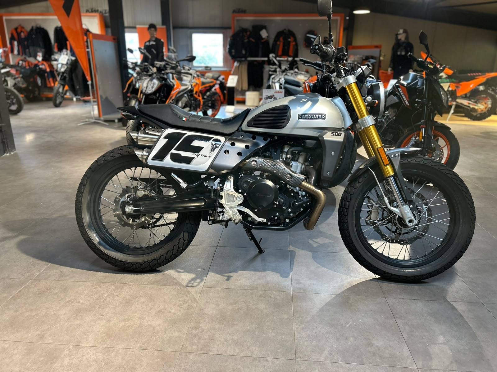 FANTIC Caballero 500 Flat Track-image-1