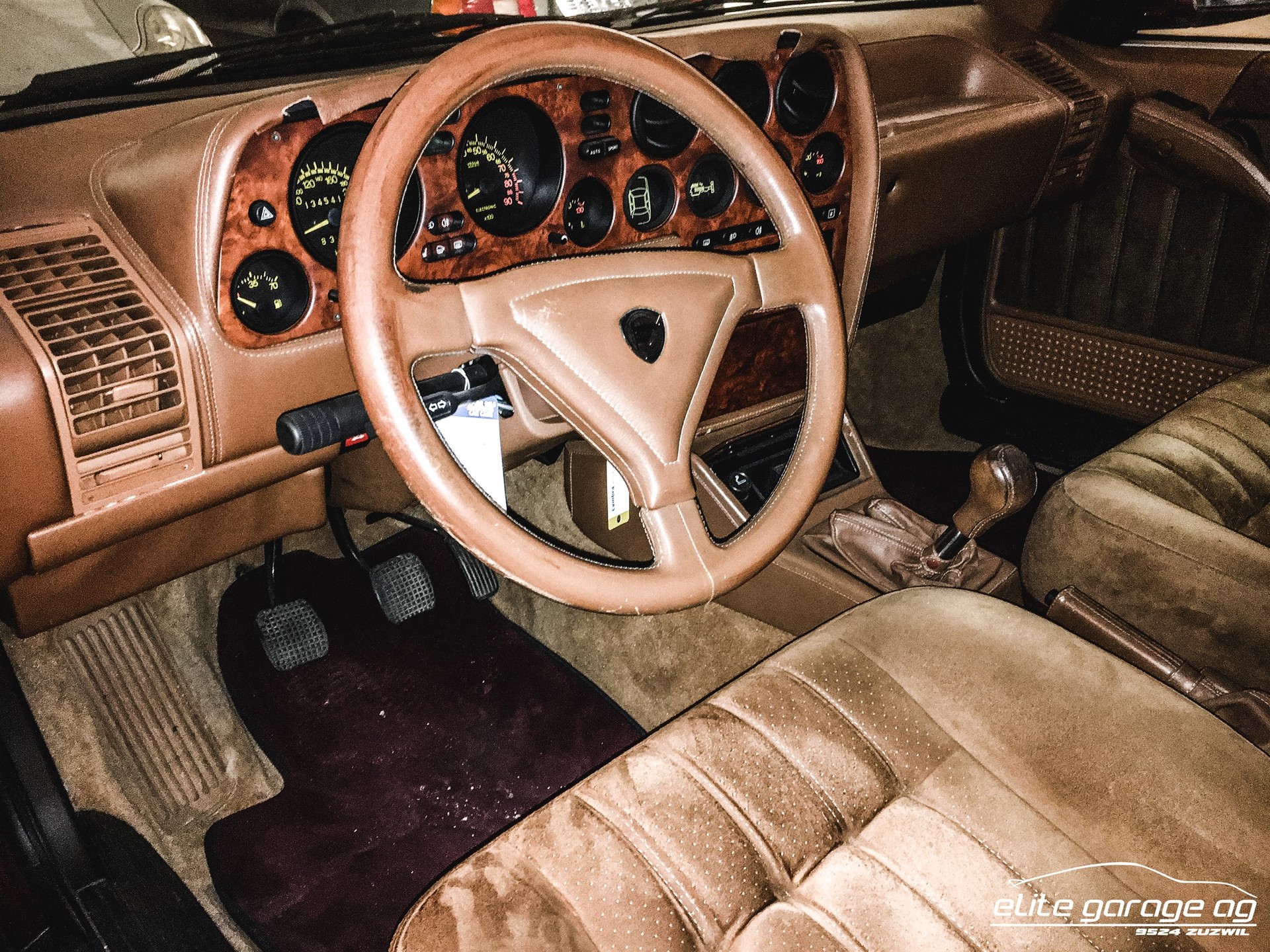 LANCIA Thema 8.32 Ferrari-image-8