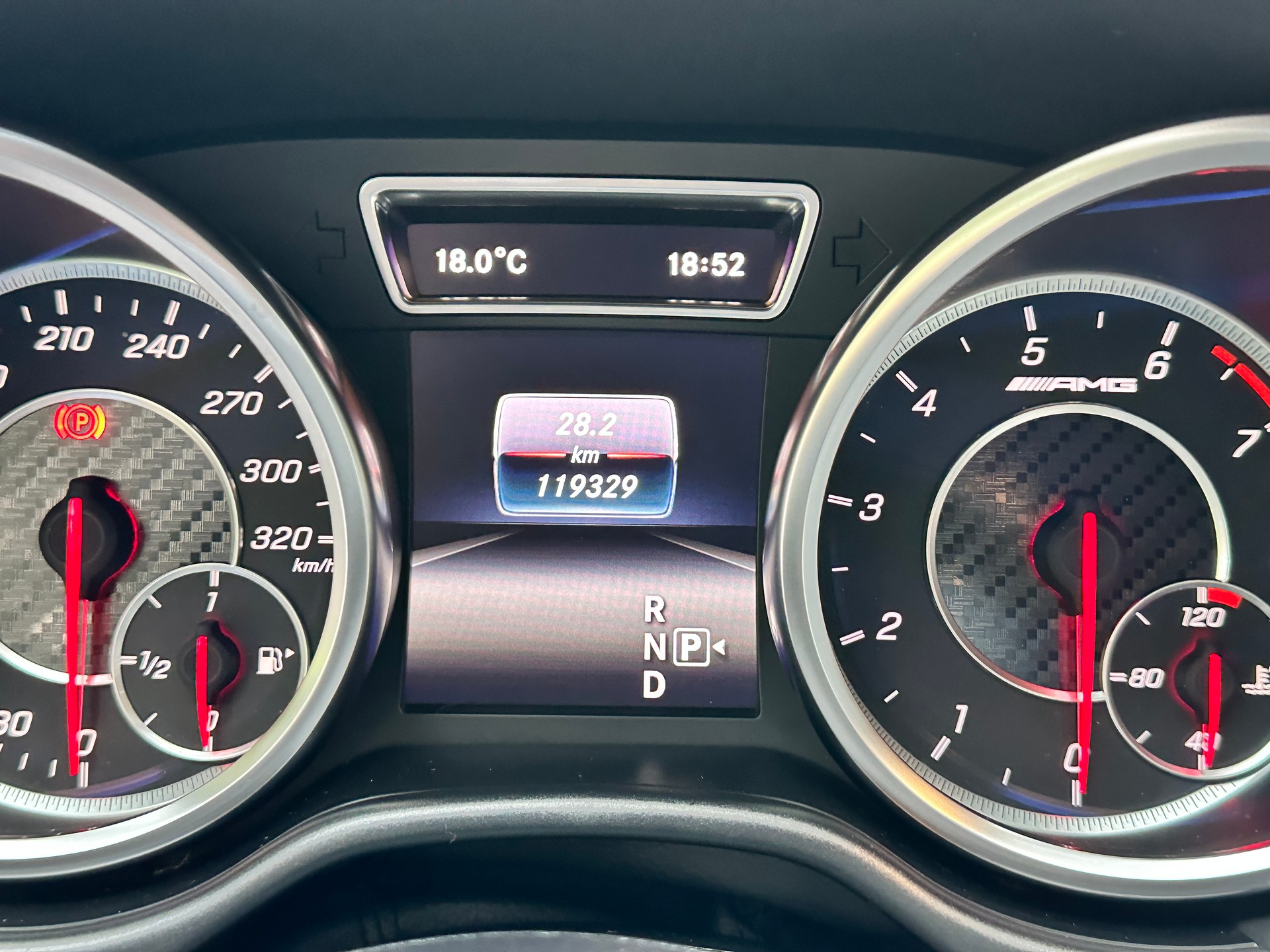 MERCEDES-BENZ GLE 63 AMG 4Matic Speedshift Plus 7G-Tronic-image-13