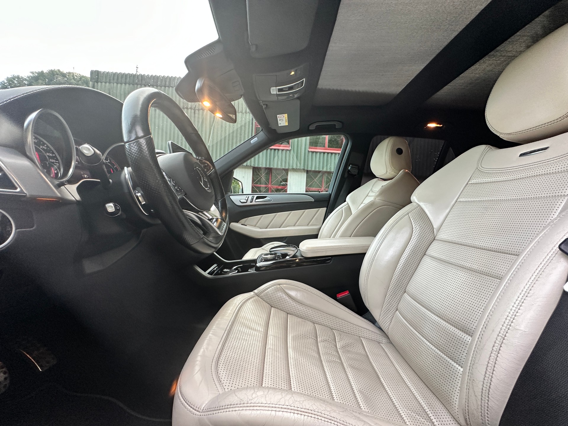 MERCEDES-BENZ GLE 63 AMG 4Matic Speedshift Plus 7G-Tronic-image-11