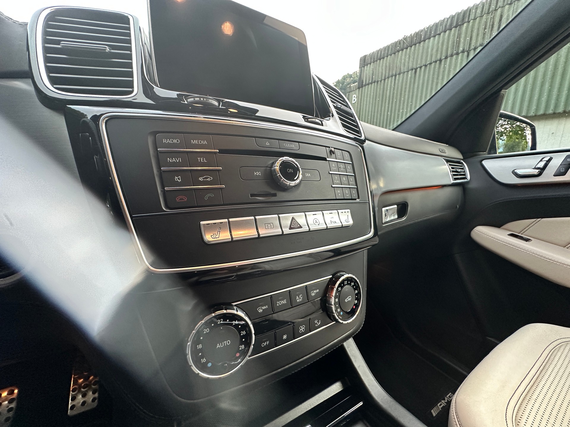 MERCEDES-BENZ GLE 63 AMG 4Matic Speedshift Plus 7G-Tronic-image-12