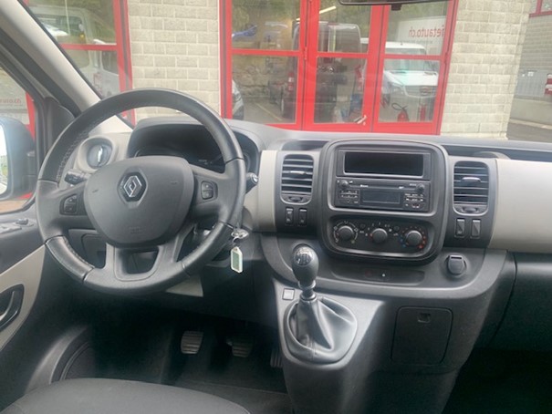 RENAULT Trafic ENERGY dCi 95 Passenger Authentique-image-4