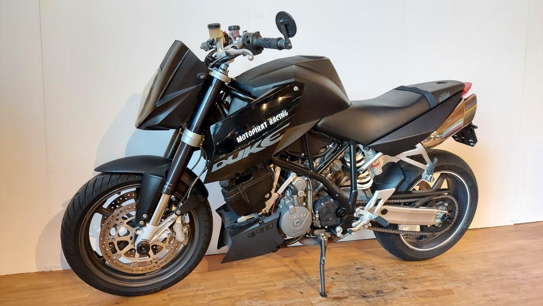 KTM 990 Super Duke-image-3