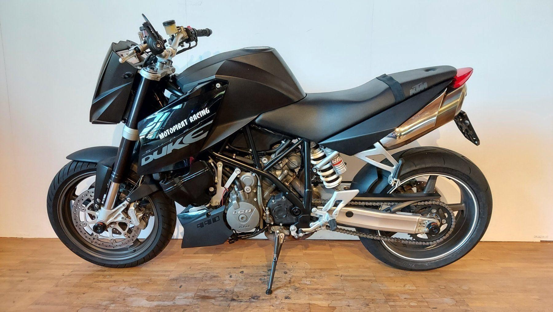 KTM 990 Super Duke-image-1