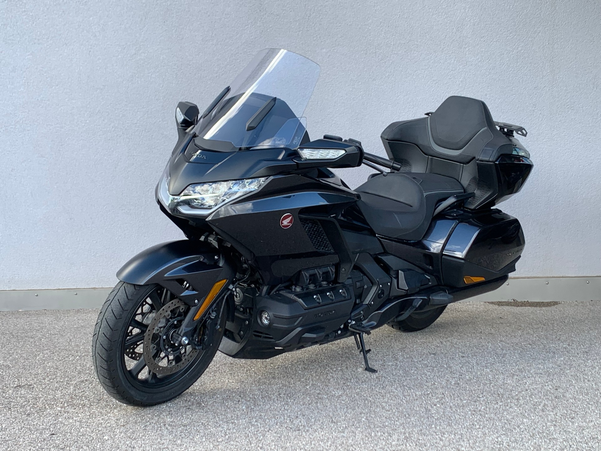 HONDA GL 1800 Goldwing-image-8