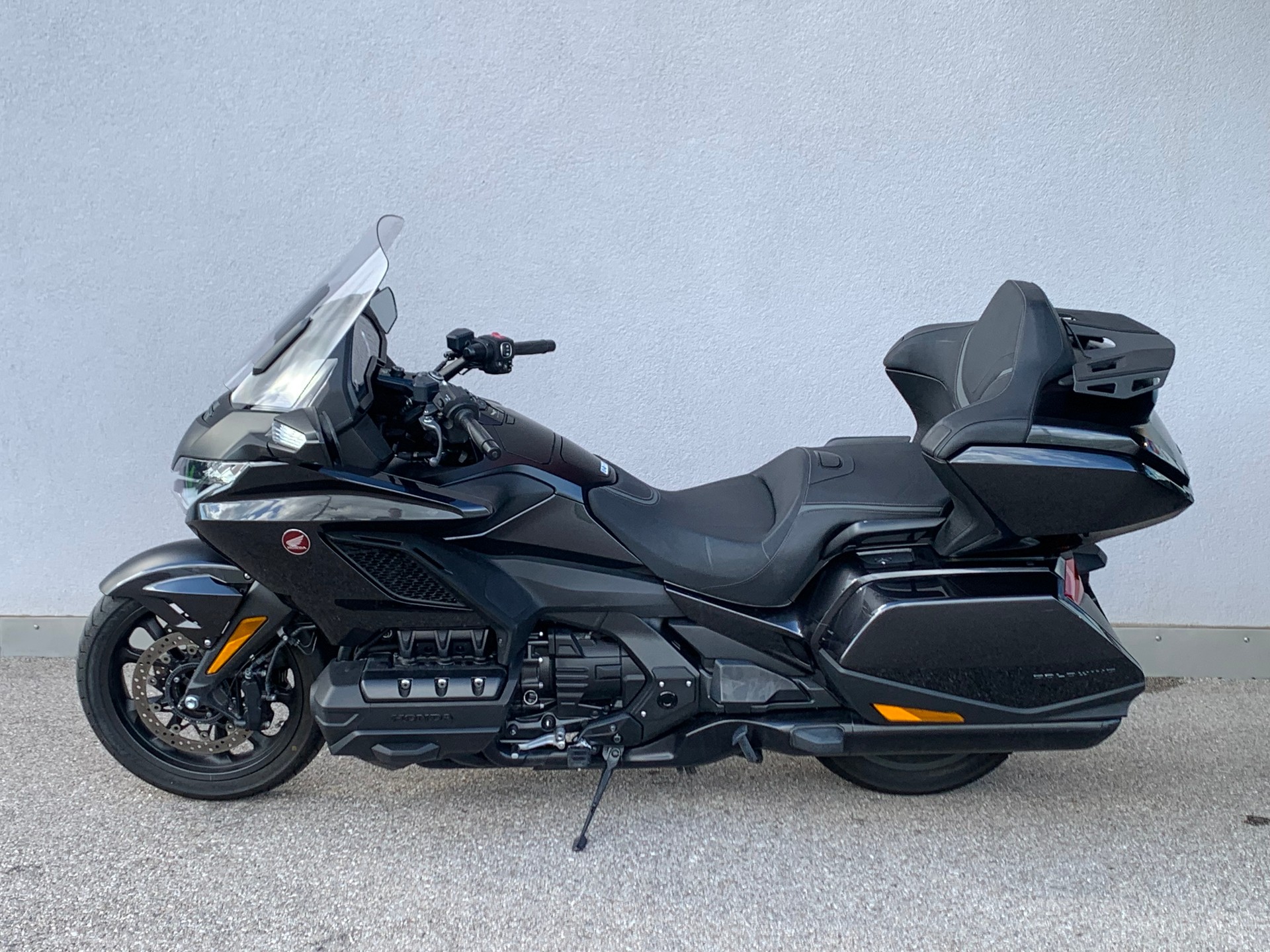 HONDA GL 1800 Goldwing-image-7