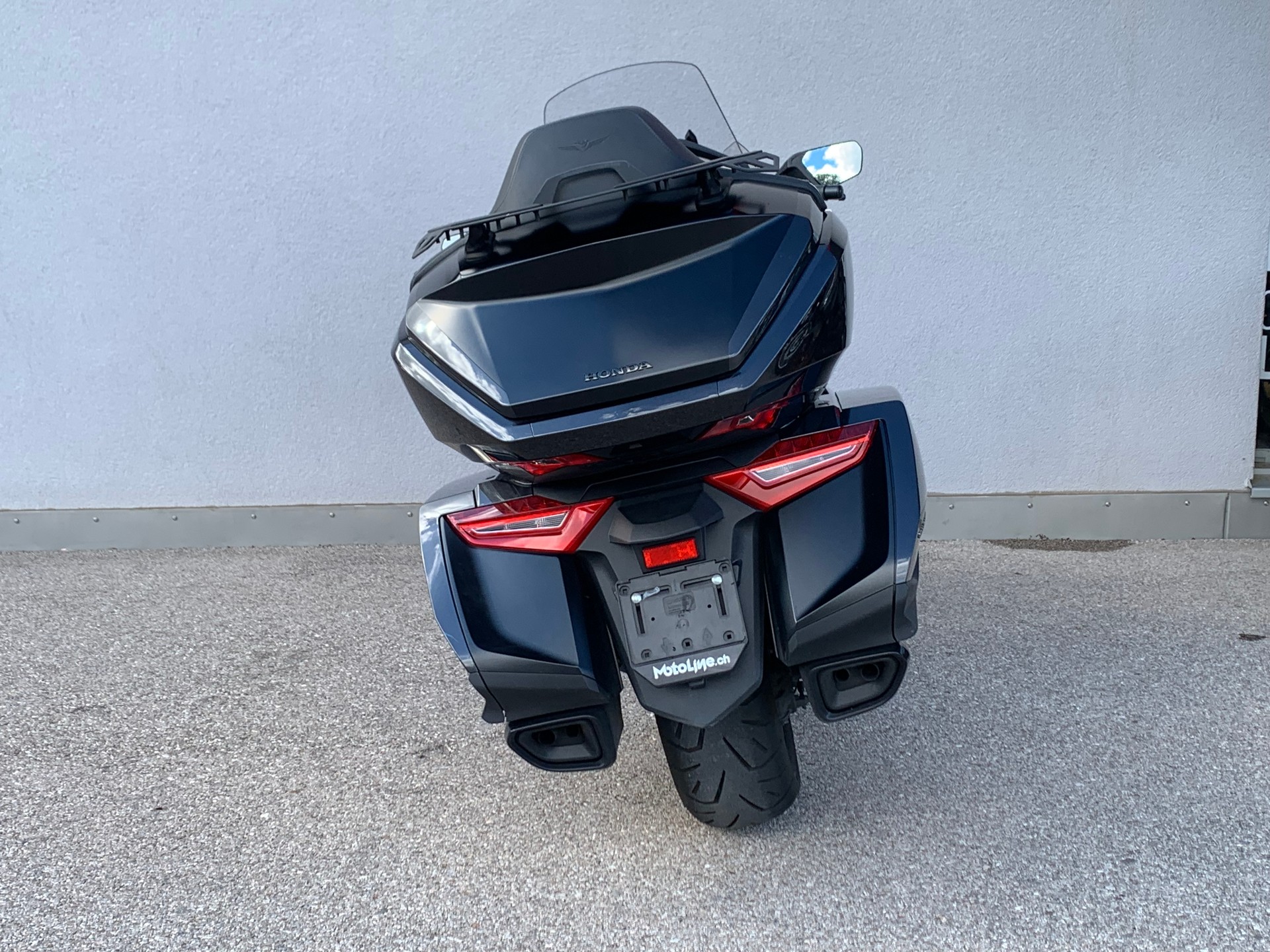 HONDA GL 1800 Goldwing-image-5