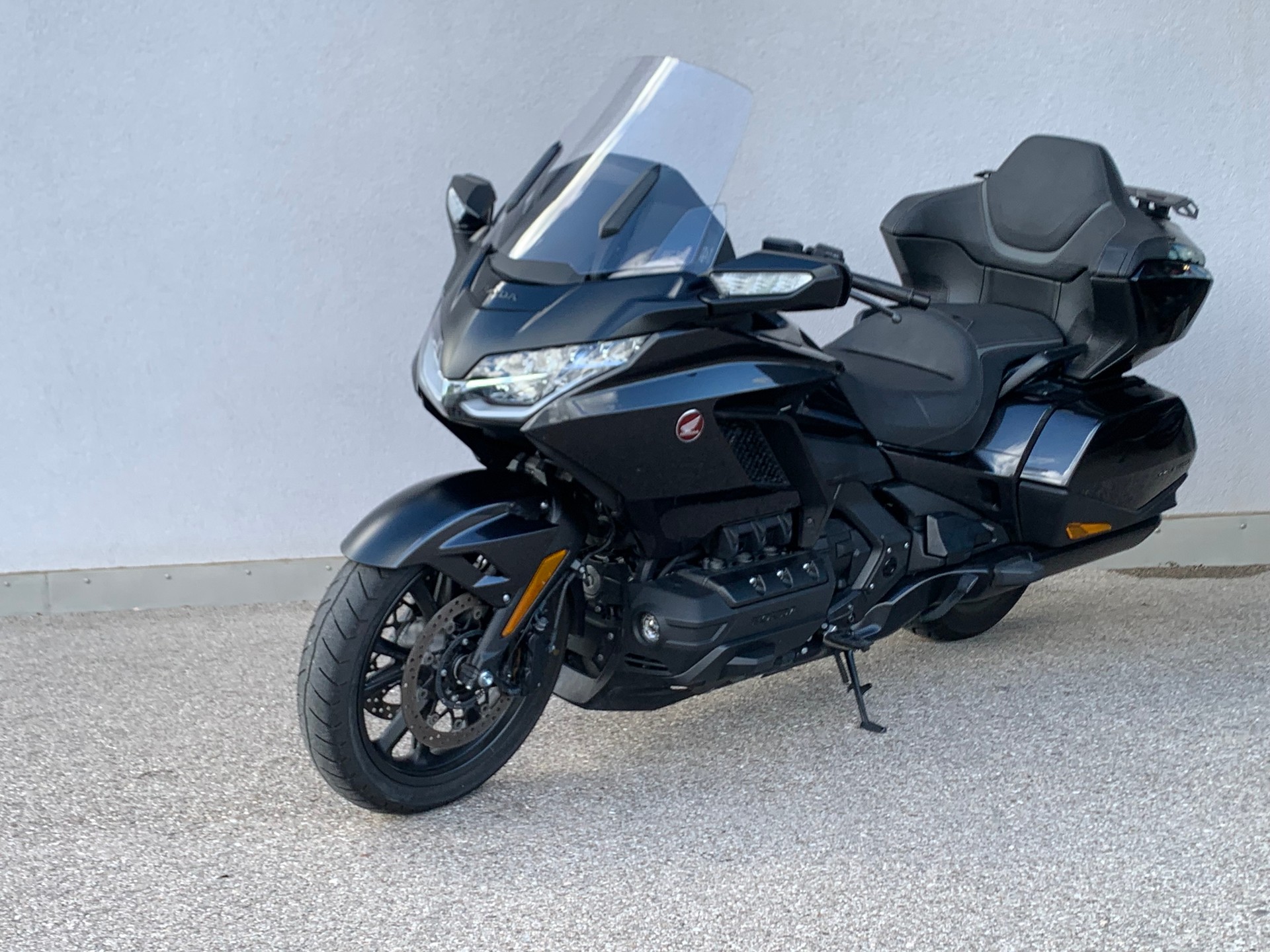 HONDA GL 1800 Goldwing-image-3