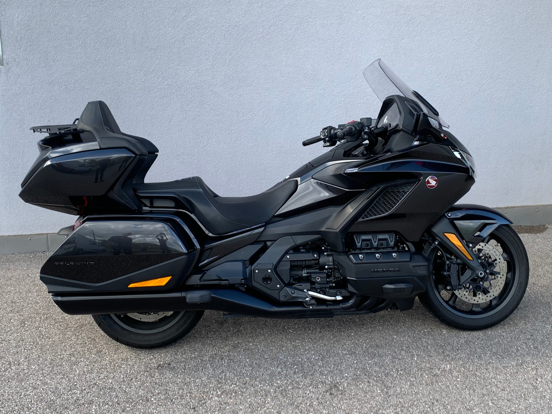 HONDA GL 1800 Goldwing-image-2